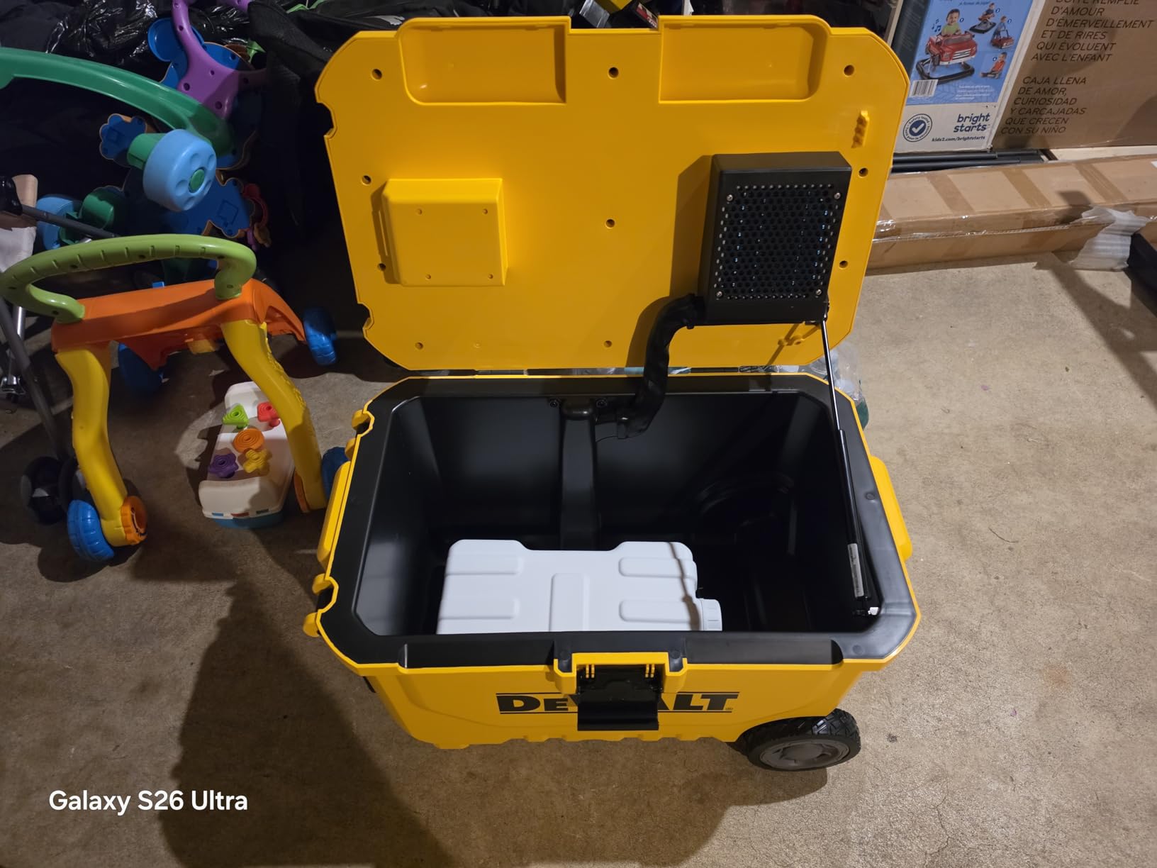 DEWALT Evaporative Air Cooler Portable Air Conditioner DXACN01B (Tool Only) customer photo 1