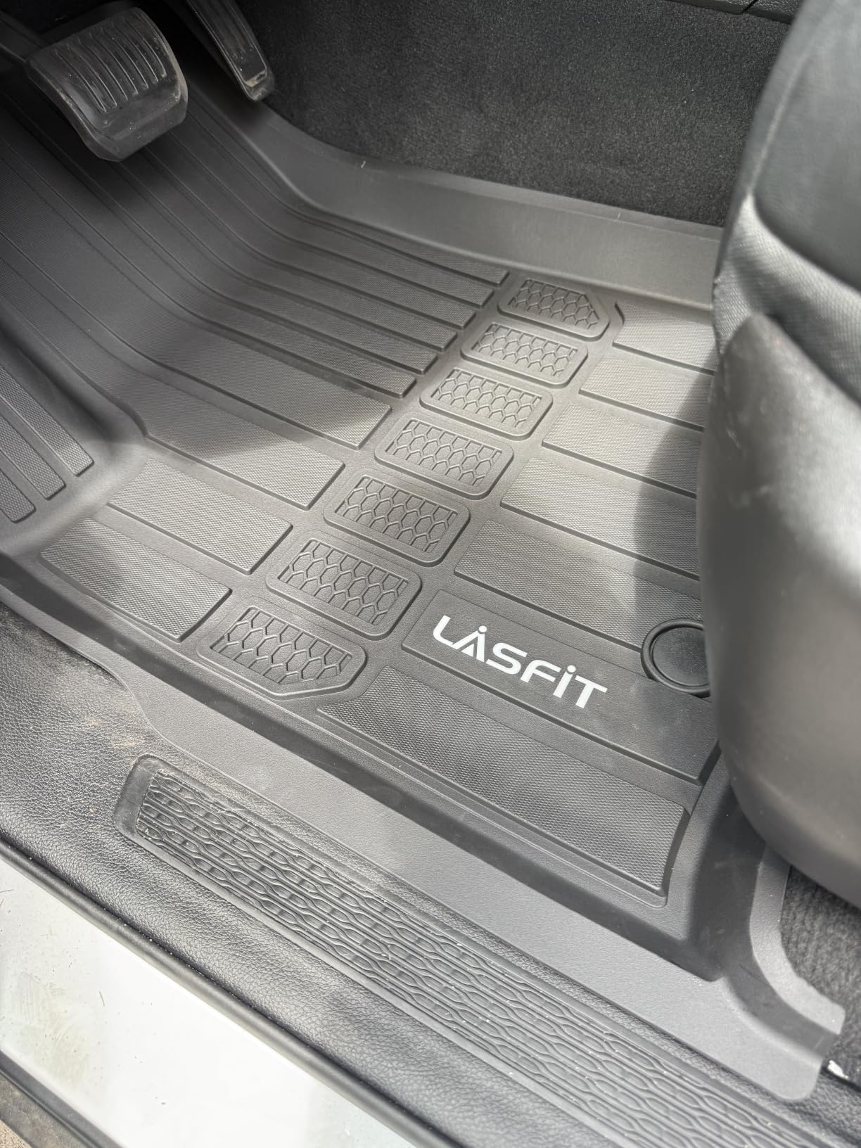 LASFIT Floor Mats for Jeep Wagoneer 2022-2024 2025 8 Seaters customer photo 2