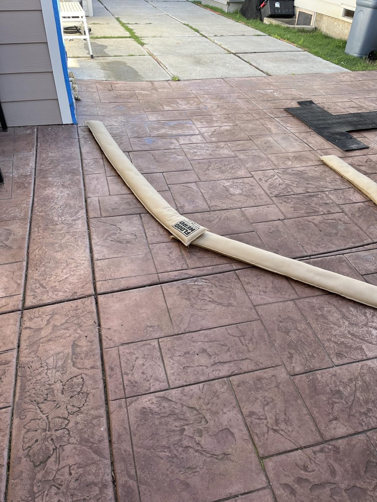 Flood Hero 10 ft Water Activated Sandbag - Flood Bag Barrier for Home customer photo 2