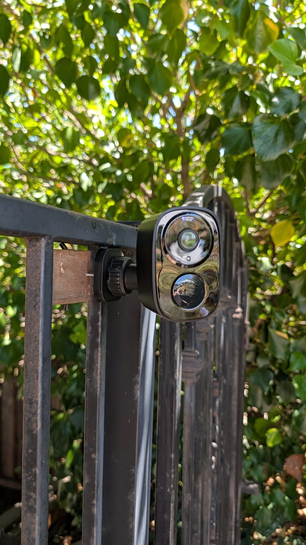 2026 Enhanced 2K UHD Security Cameras Wireless Outdoor – Free Cloud & SD Storage, Dual-Band WiFi 2.4G/5G, Full-Color Night Vision, 6-Month Battery, Motion Alerts, IP66 Weatherproof, 2-Way Talk customer photo 2