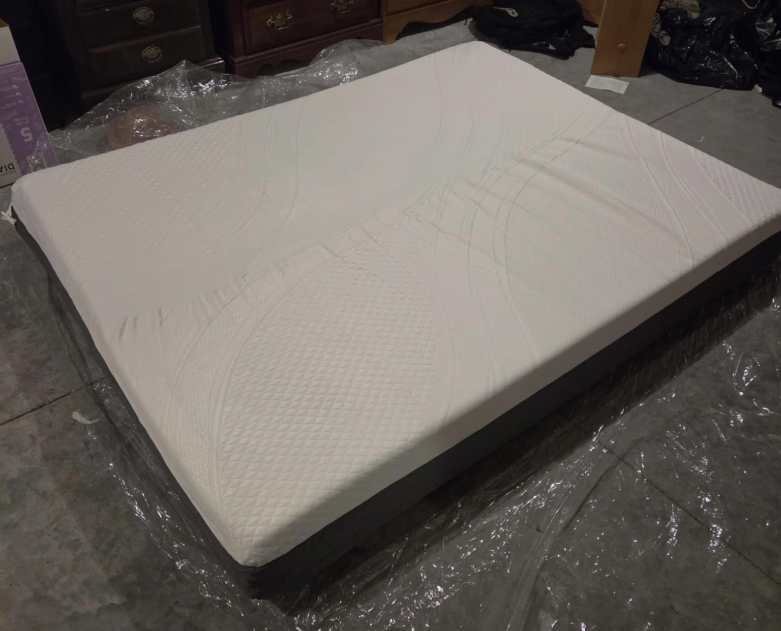 Novilla Bliss Cooling Queen Mattress, 14 Inch Gel Queen Memory Foam | Mattress in a Box with Cool-Touch Nylon Cover, Pain Relief & Spinal Support with CertiPUR-US Certified Foam customer photo 1