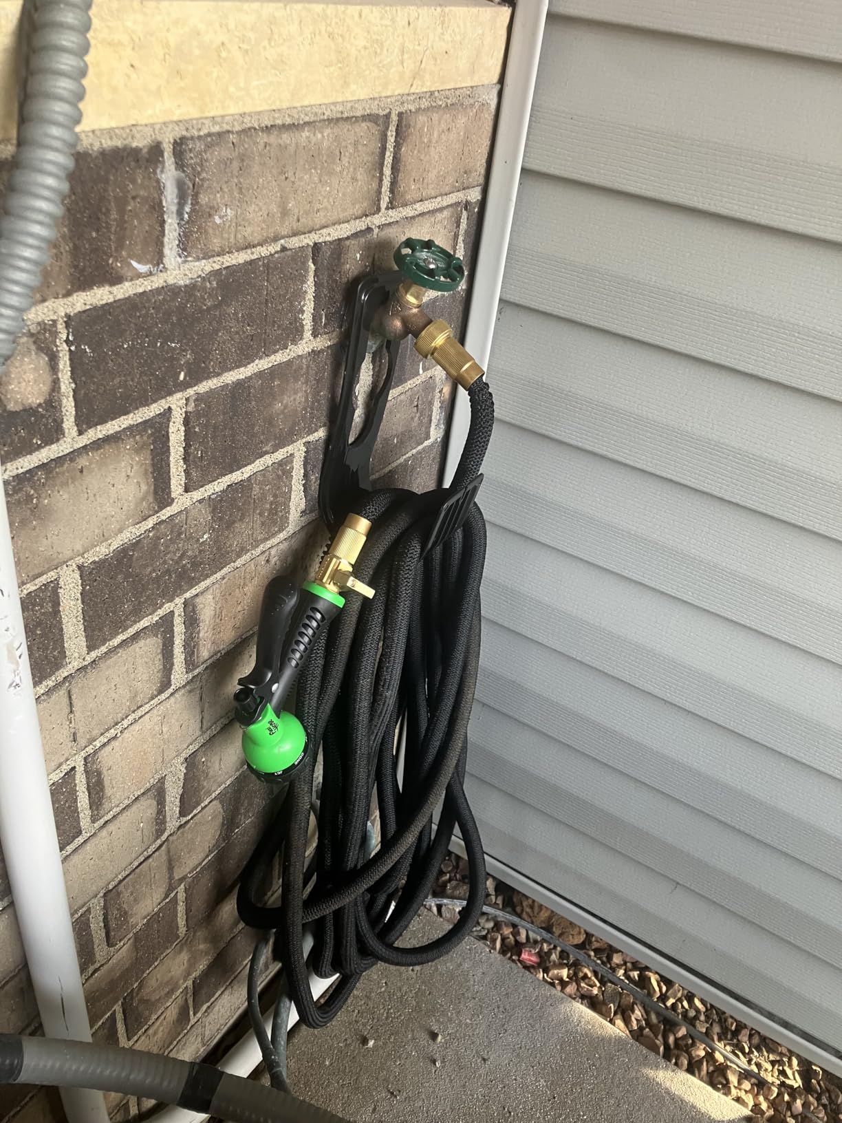 Flexi Hose Plus Expandable Garden Hose with 8 Function Nozzle, 50FT - Lightweight Retractable Garden Hose, Water Hose - No-Kink Flexibility, 3/4 Inch Solid Brass Fittings Includes Hook & Bag customer photo 1