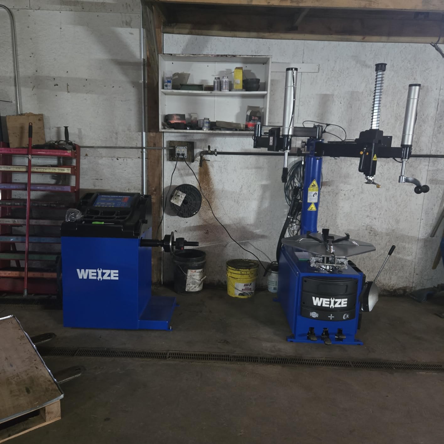 WEIZE 110V 2.0 HP Tire Changer and Wheel Balancer Combo,10''-24'' Rim Air Bead Blaster Tire Changer Machine with Dual Assist Arms, for Tire Changing, Tire Mounting and Balancing customer photo 1