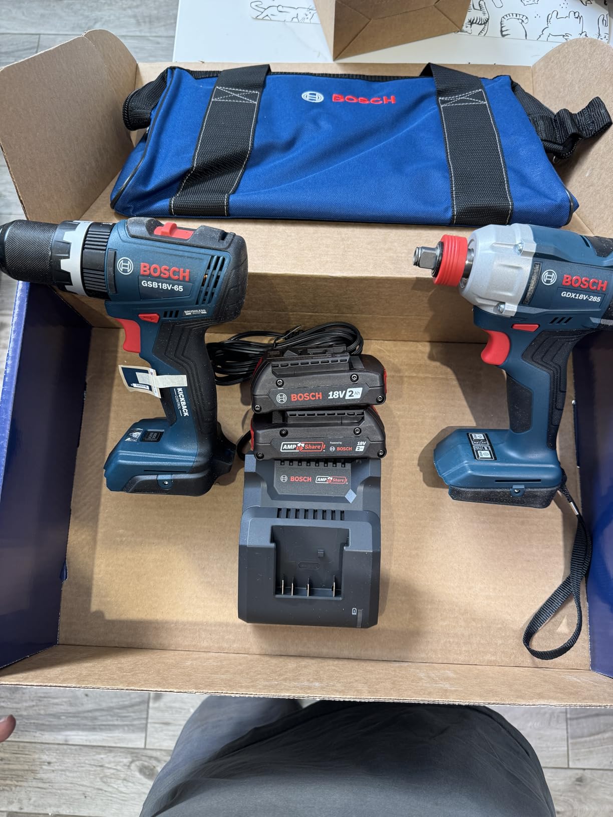 BOSCH GXL18V-241B22 18V 2-Tool Combo Kit - Includes 1/2 In. Hammer Drill/Driver, 2-in-1 Impact Driver/Wrench, (2) 2 Ah Batteries, Charger, Belt Clips, and Carrying Bag customer photo 2