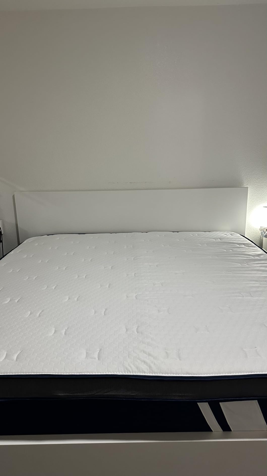 Avenco SyncDeep Queen Mattress 12 Inch, Firm Hybrid Cooling, Lumbar Support customer photo 2