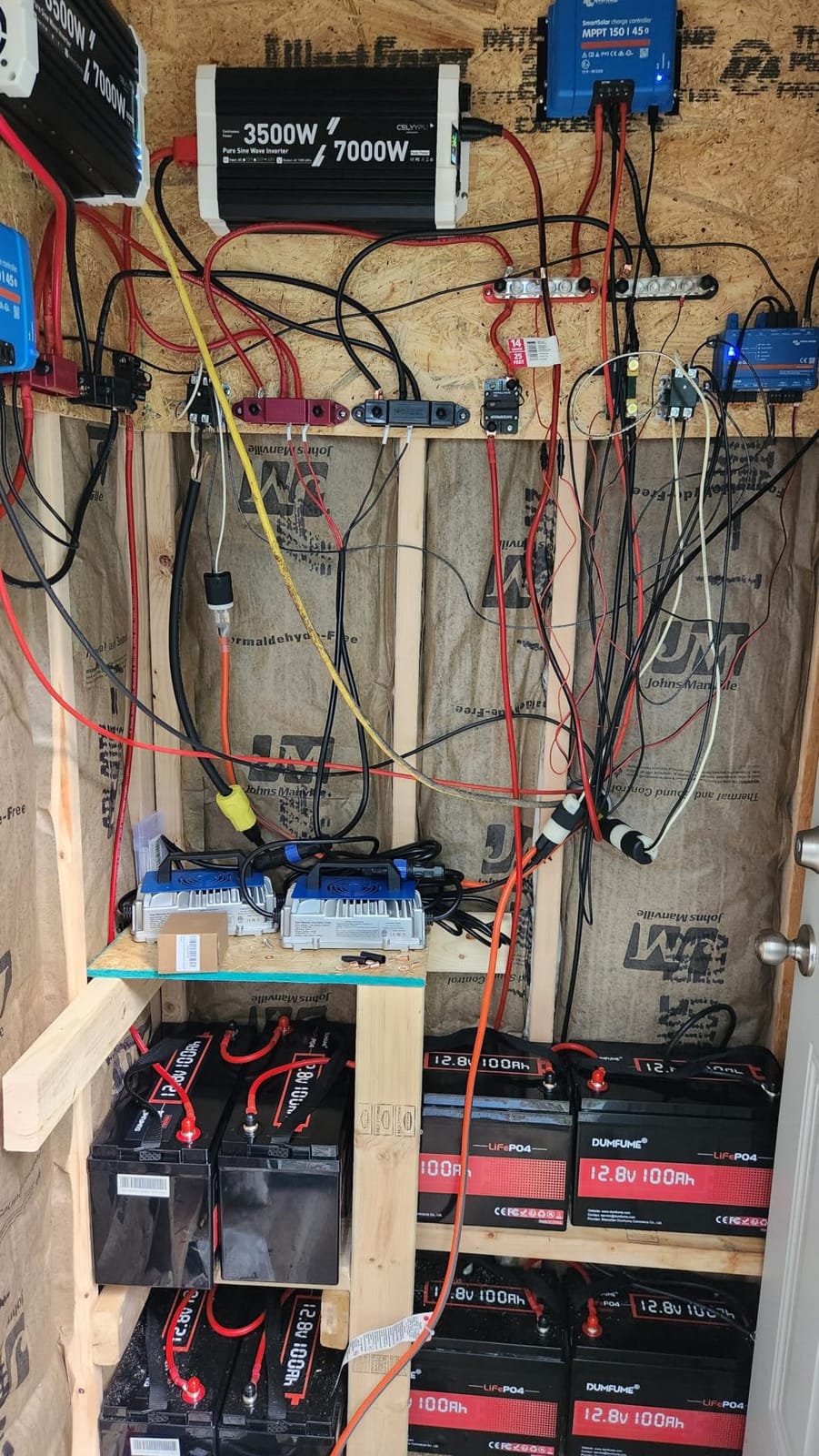 24V 300Ah (314Ah) LiFePO4 lithium Battery With 200A BMS IP65 customer photo 1