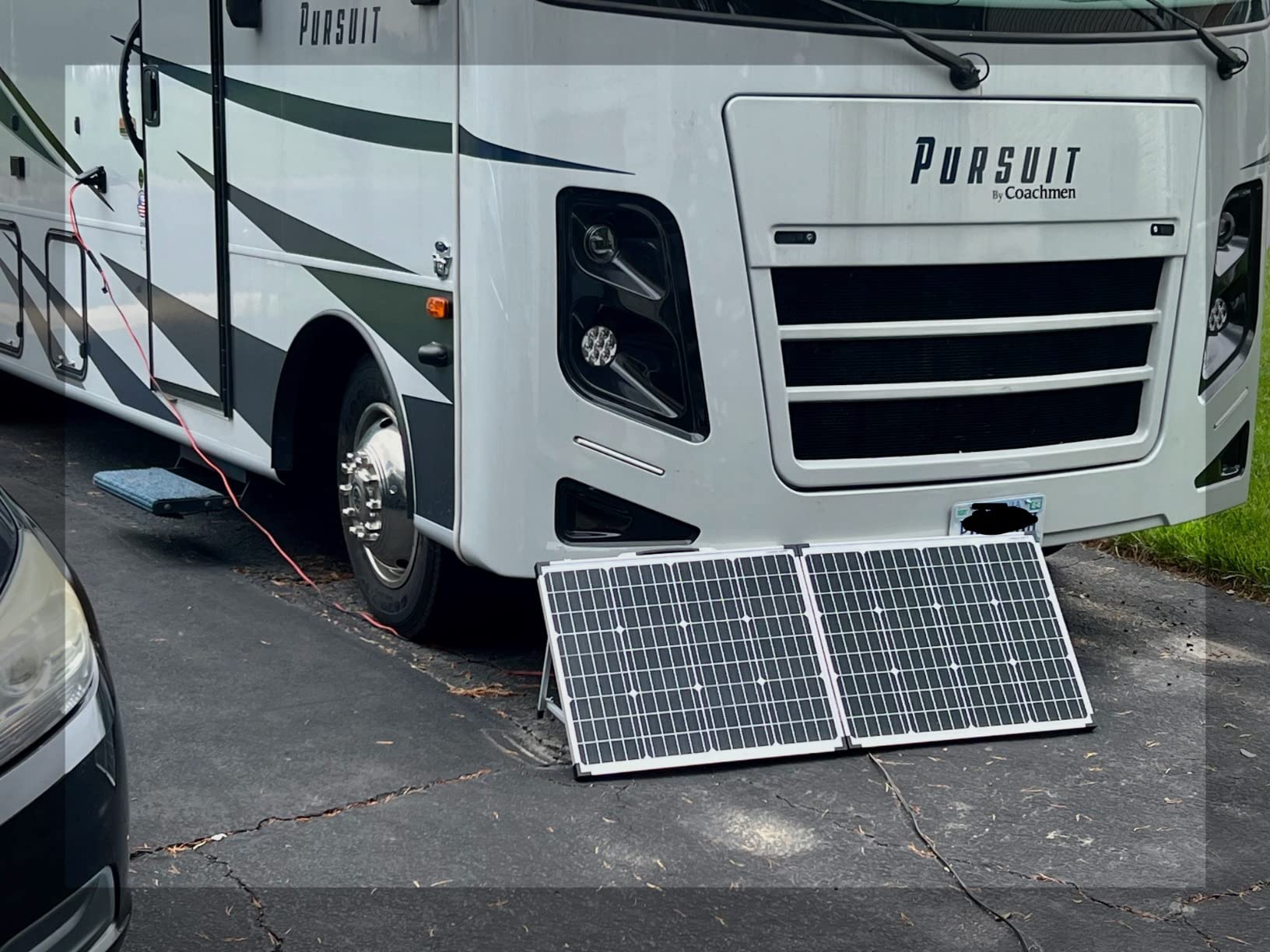 DOKIO 150W Foldable Solar Panel Suitcase with Charge Controller, Gray customer photo 1