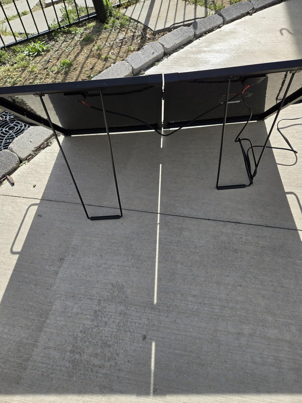 DOKIO 150W Foldable Solar Panel Suitcase with Charge Controller, Gray customer photo 2