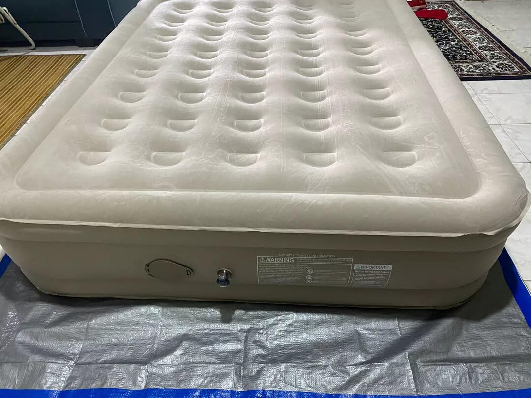 Queen Size Raised Air Mattress 660lb w/Built-in Rechargeable Pump 2 Pillows customer photo 1