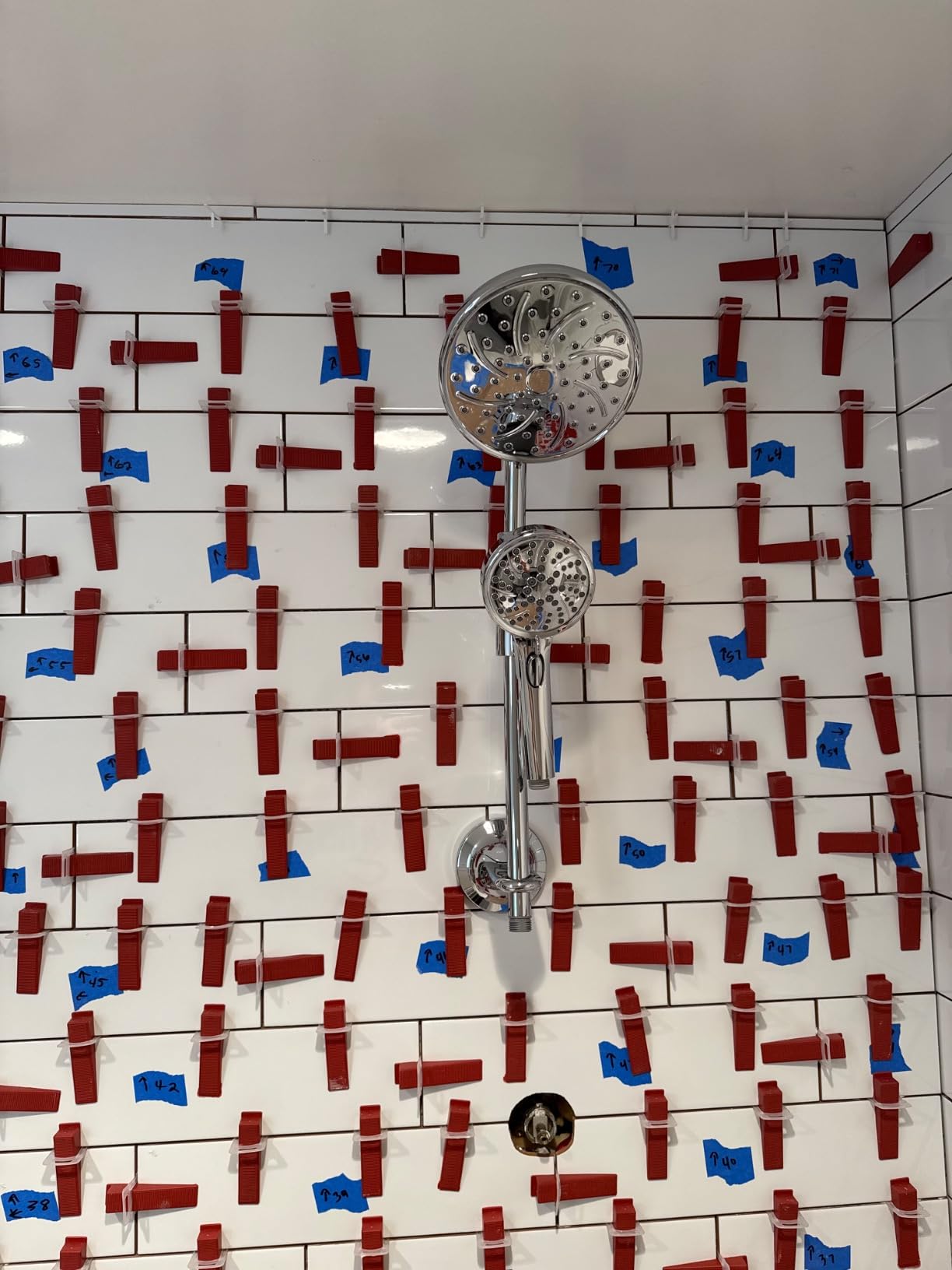 Tile Leveling System with 1200 Tile Spacers 1/16
