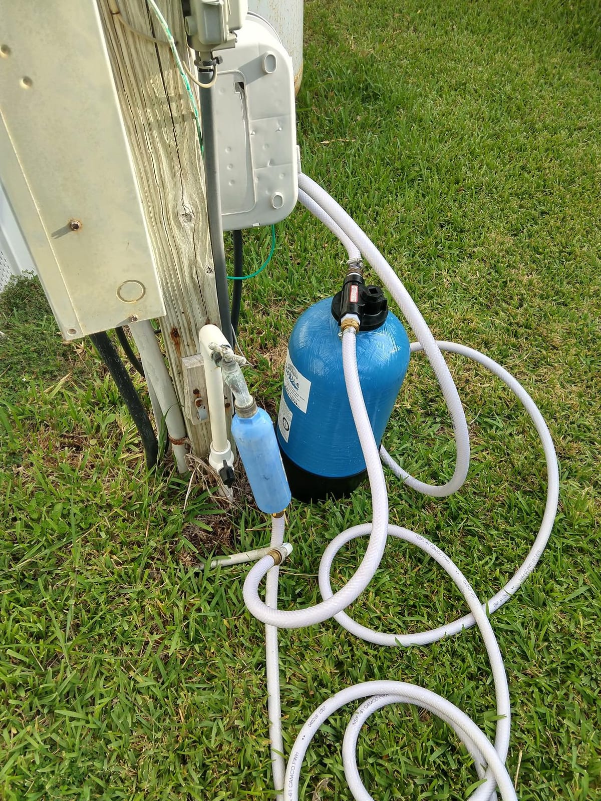Portable 16,000 Grain (tm) Unit with Tank, Tank Head, Lead-Free Plastic NSF 61 Male GHC Tank Connections, Distributor, Resin and Instructions. Used in Rv & Car Wash Applications. customer photo 1