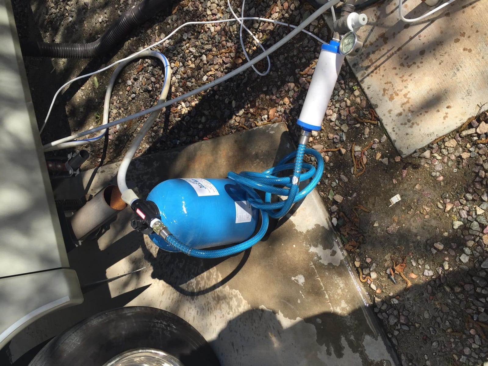 Portable 16,000 Grain (tm) Unit with Tank, Tank Head, Lead-Free Plastic NSF 61 Male GHC Tank Connections, Distributor, Resin and Instructions. Used in Rv & Car Wash Applications. customer photo 2