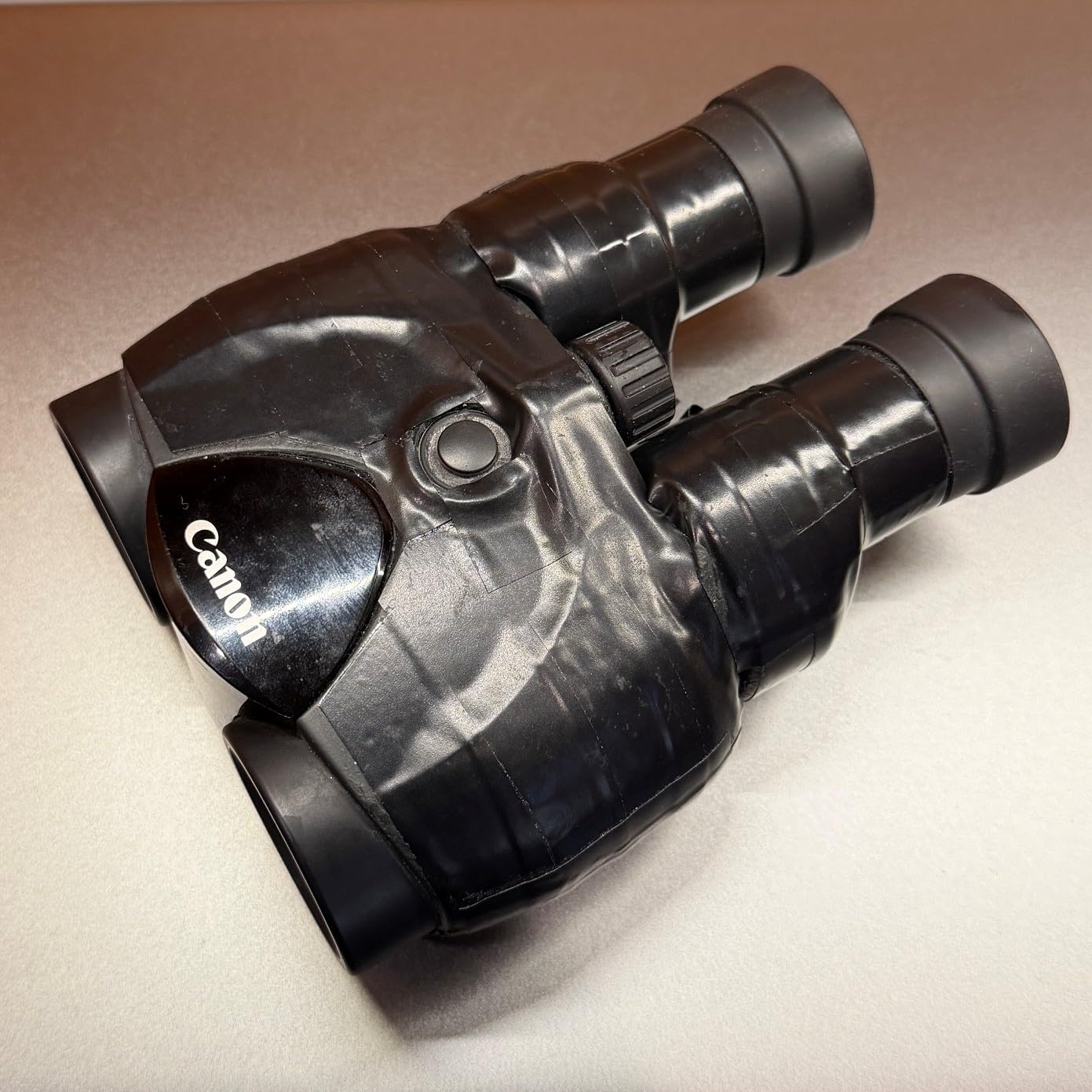 Canon 10x30 Image Stabilization II Binoculars customer photo 2