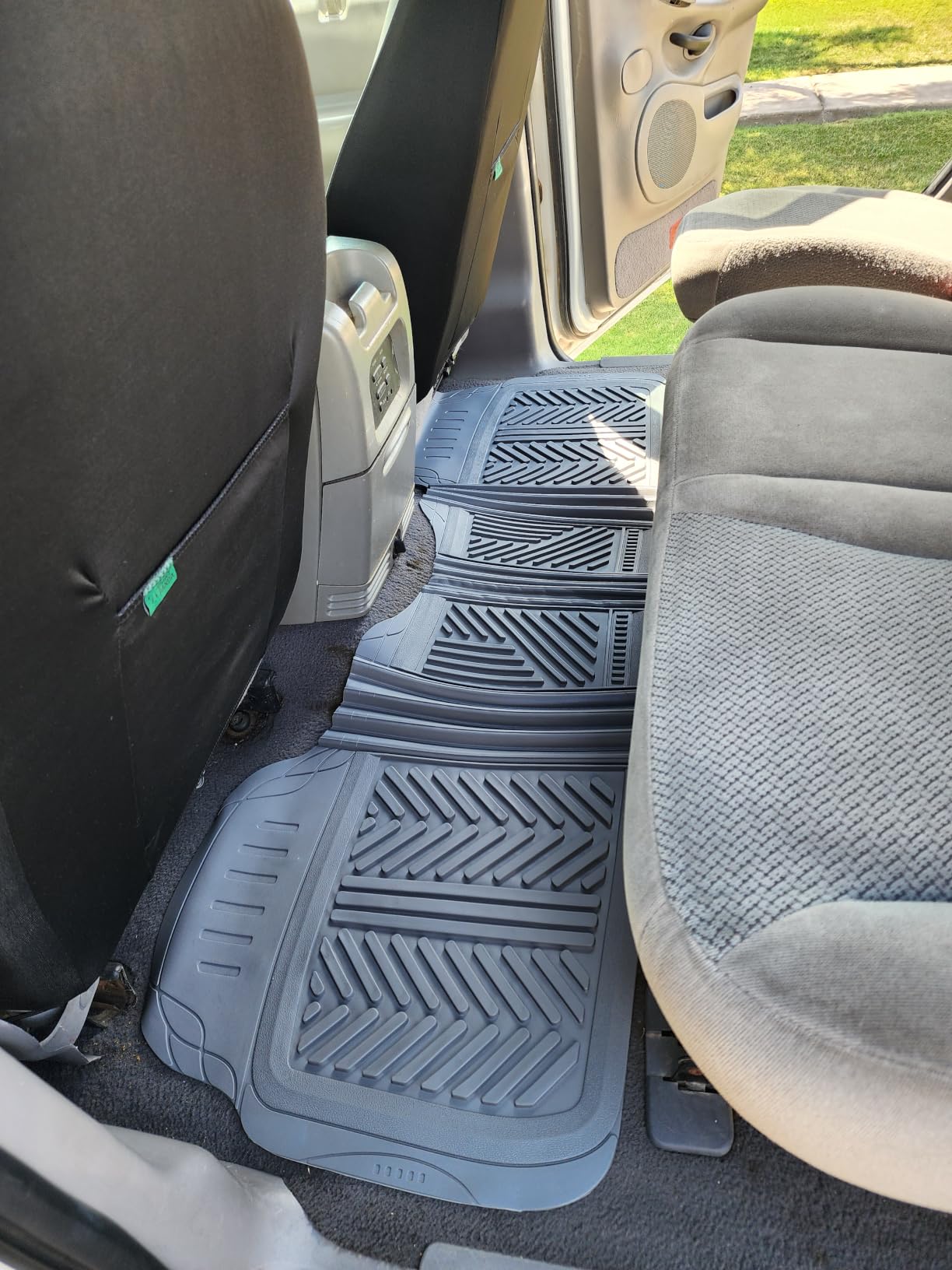 Motor Trend 3 Row Odorless Rubber Floor Mats & Liners for Car SUV Van, Durable Heavy Duty Polymerized Latex Full Interior Protection, Extra-High Ridgeline Design, Black, Model Number: MT-773-801-BK customer photo 1