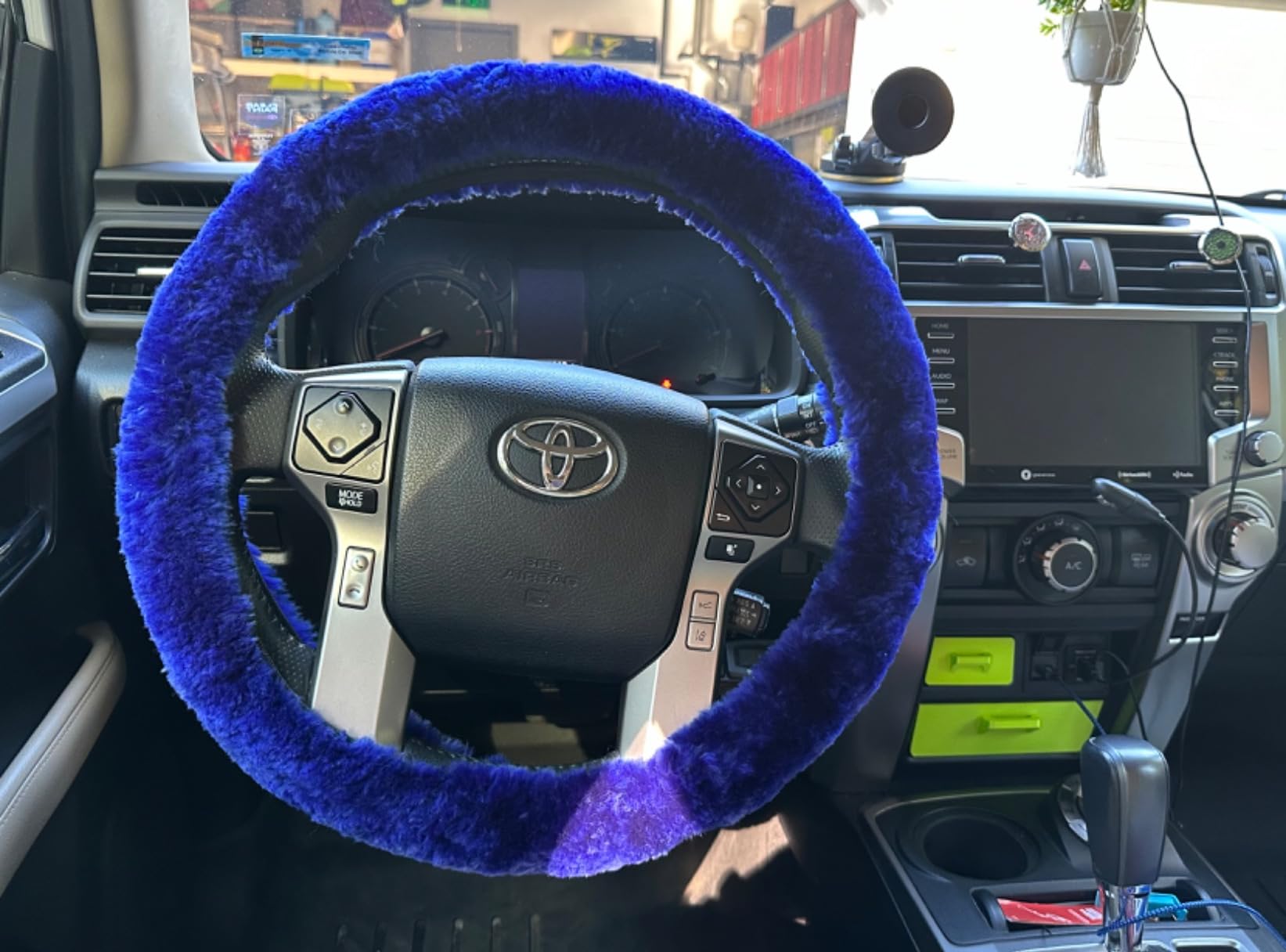 Fluffy Wool Car Steering Wheel Cover Genuine Sheepskin Steering Wheels Interior Accessories for Women Anti-Slip Universal for 15 inch (Black) customer photo 1