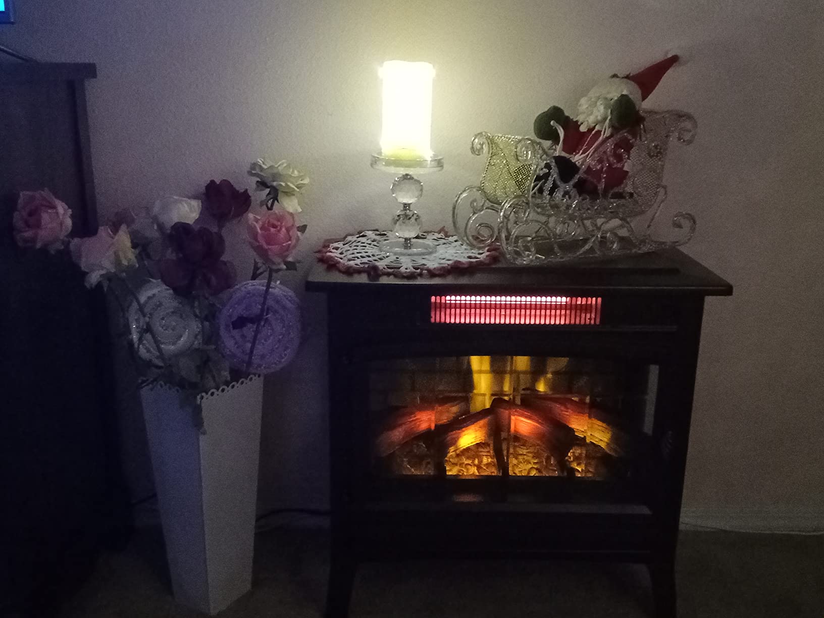 duraflame Freestanding Electric Fireplace Stove Heater with 3D Flame Effect for 1,000 Sq. Ft. Room, Black customer photo 2