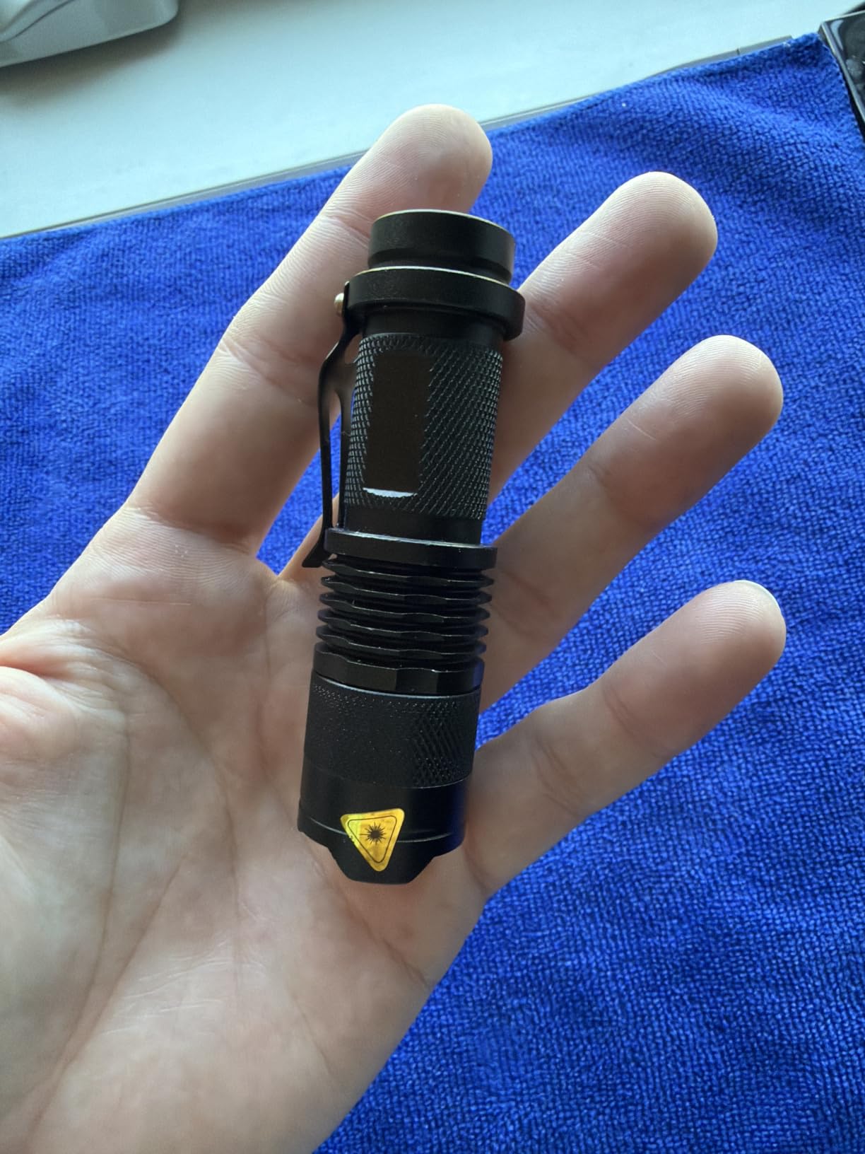High Power 1 Mode Red LED Flashlight, Single Mode Red Flashlight, Red Light Flashlight Red Light Torch for Astronomy, Aviation, Night Observation customer photo 2