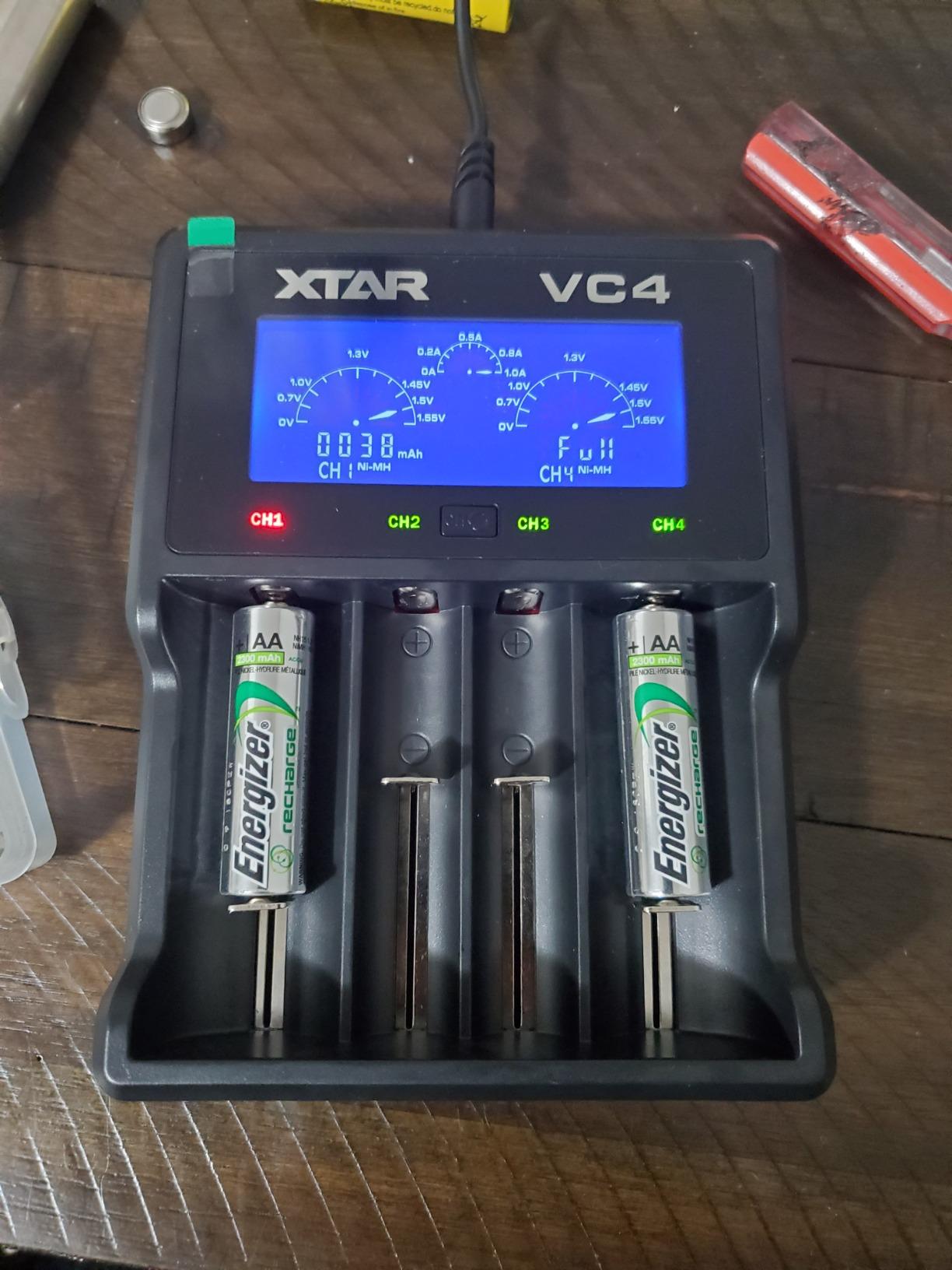 XTAR VC4 Universal Battery Charger - LCD Display, 4 Slots for 18650 Batteries customer photo 2