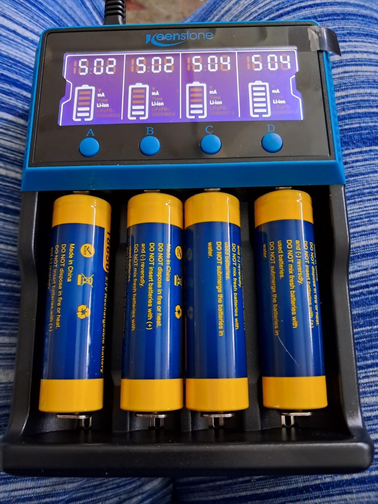 Keenstone 18650 Battery Charger, Smart Universal Charger LCD Display for Rechargeable Batteries Ni-MH Ni-Cd AA AAA Li-ion LiFePO4 IMR 10440 14500 16340 RCR123A 26650 customer photo 2