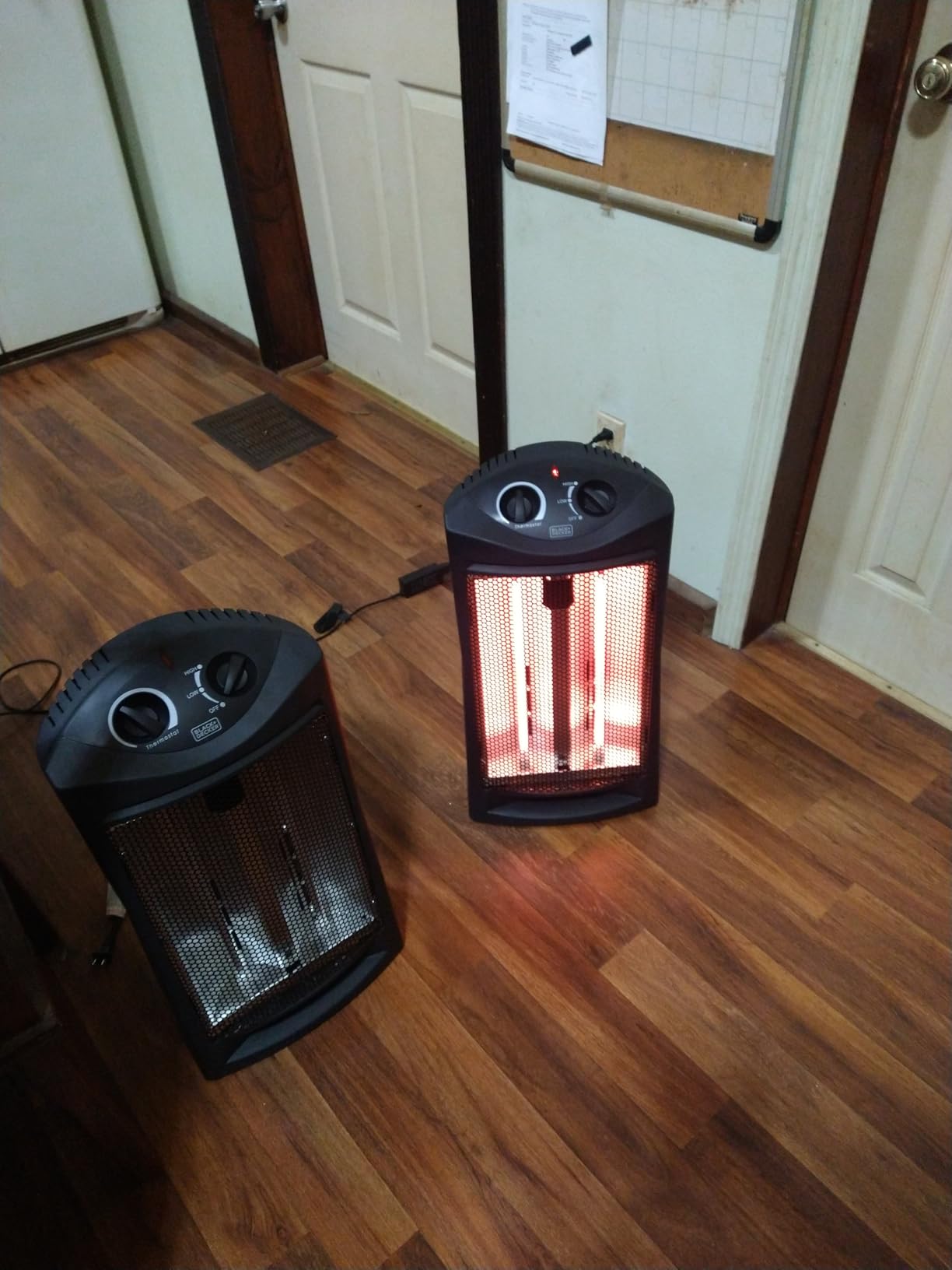 BLACK+DECKER Infrared Radiant Quartz Tower Heater, BHTI06, Black customer photo 2