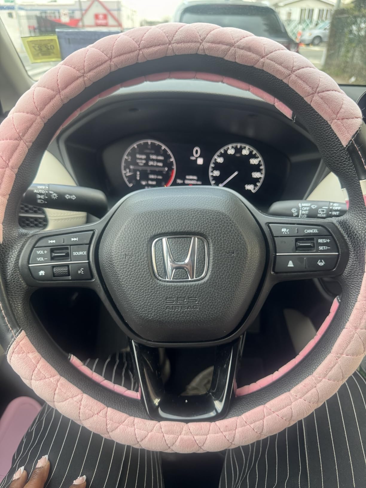 HAOKAY Luxury Fluffy Steering Wheel Cover for Men Women,Soft Warm Short Plush Steering Wheel Cover Gray Fuzzy with Universal 14.5-15 Inch customer photo 2