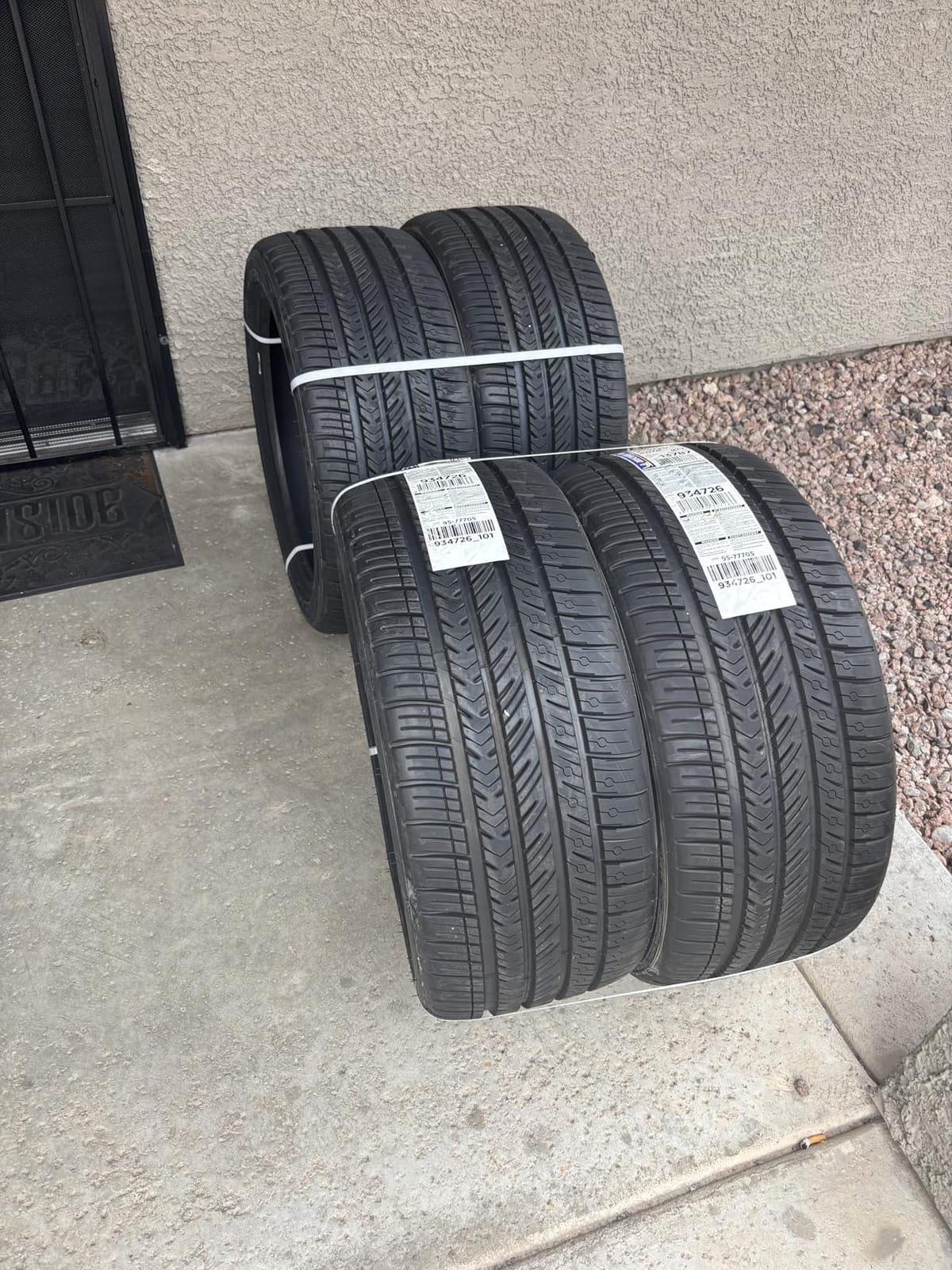 Michelin Pilot Sport AS 4 ZP RFT 275/35ZR18 (95Y) (Set of 1 Tire Only) customer photo 2
