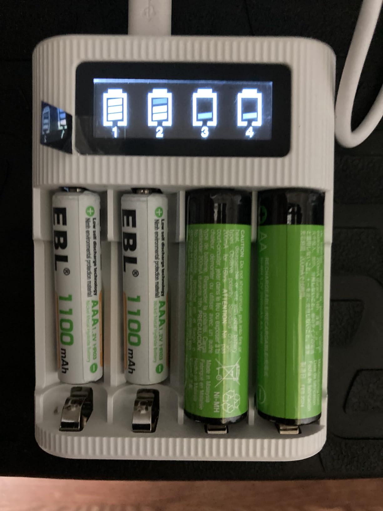 EBL LCD Battery Charger for AA AAA NiCD NiMH Rechargeable Battery 4 Bay customer photo 1
