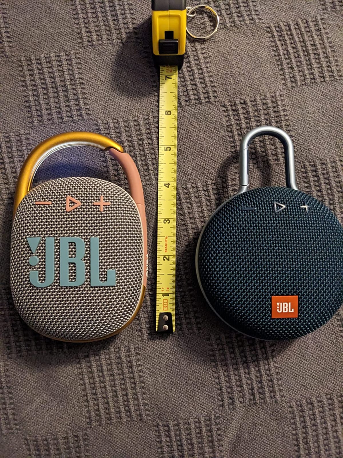 JBL Clip 4 - Portable Mini Bluetooth Speaker, big audio and punchy bass, integrated carabiner, IP67 waterproof and dustproof, 10 hours of playtime, speaker for home, outdoor and travel (Blue) customer photo 2