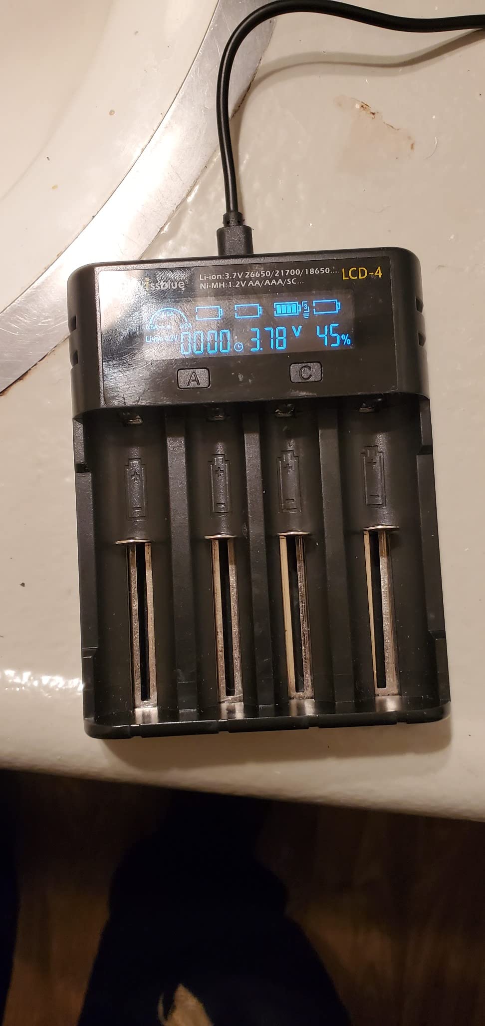18650 Charger, Universal 26650 Battery Charger with LCD Screen Can Display Capacity, Adjustable Charging Speed, Suitable for Li-Ion Battery and 1.2v Ni-Mh/Ni-Cd AA AAA Battery customer photo 1