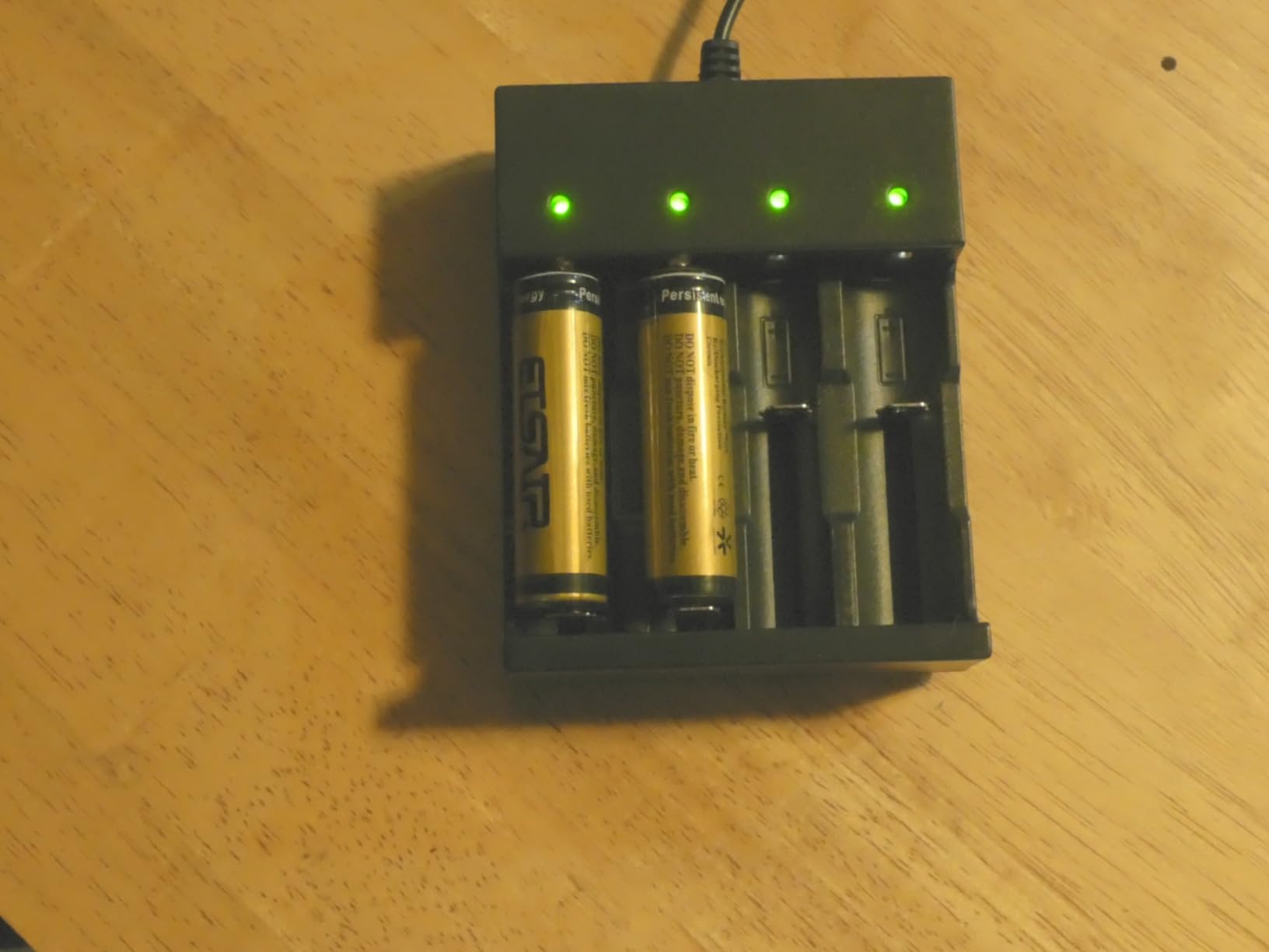 18650 Battery Charger 4 Bay Smart Universal Charger for 3.7V Rechargeable Lithium Li ion Batteries Compatible 18650 26650 21700 10400 14500 16340 16650 18500 Battery Charger (Only USB Charger) customer photo 1