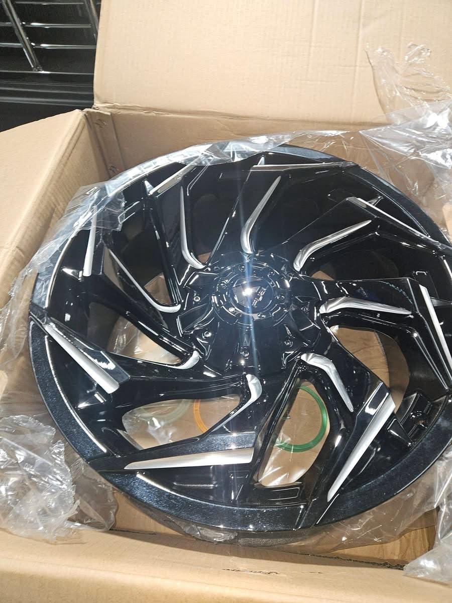 FUEL OFF-ROAD D753 REACTION 18X9, 6X135/5.5, 4.53, 12mm GLOSS BLACK MILLED - D75318909845 customer photo 1