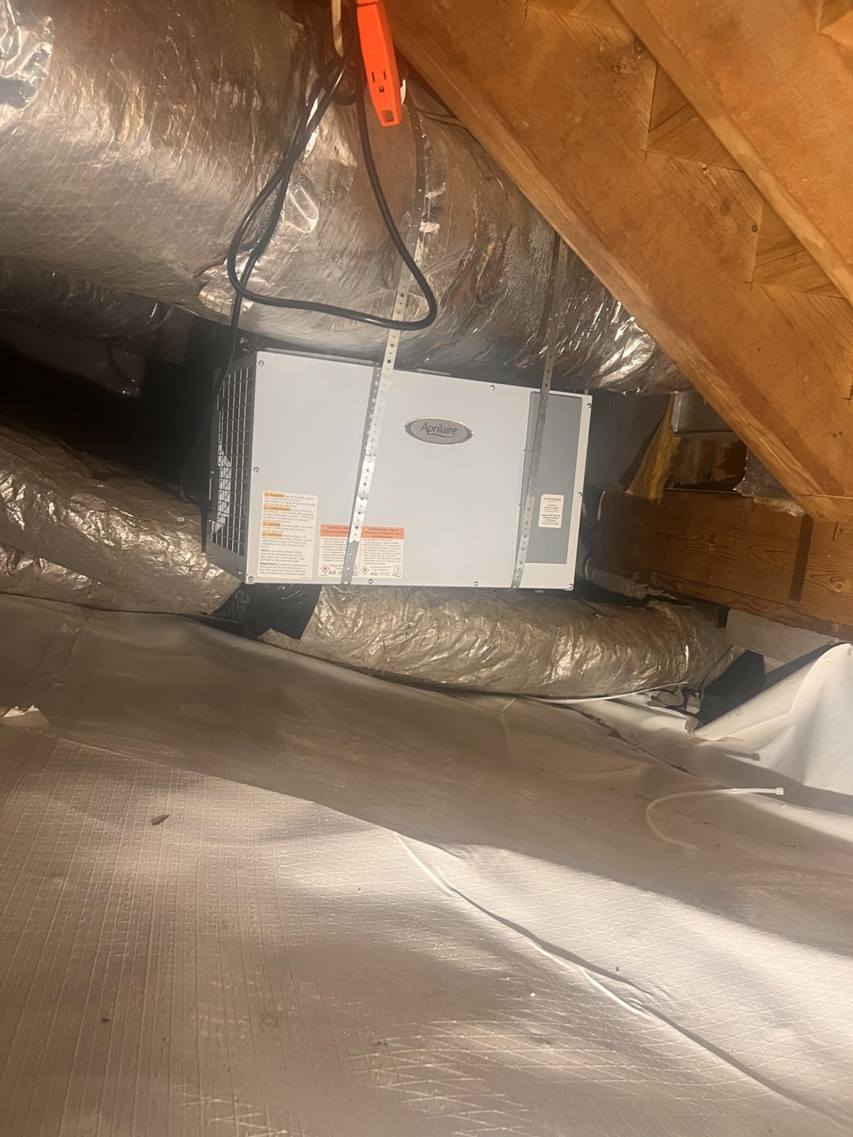 AprilAire E080 Pro 80-Pint Whole-House Dehumidifier, Energy Star Certified, Commercial-Grade for Basement, Crawlspace or Whole House up to 4,400 sq. ft. customer photo 2