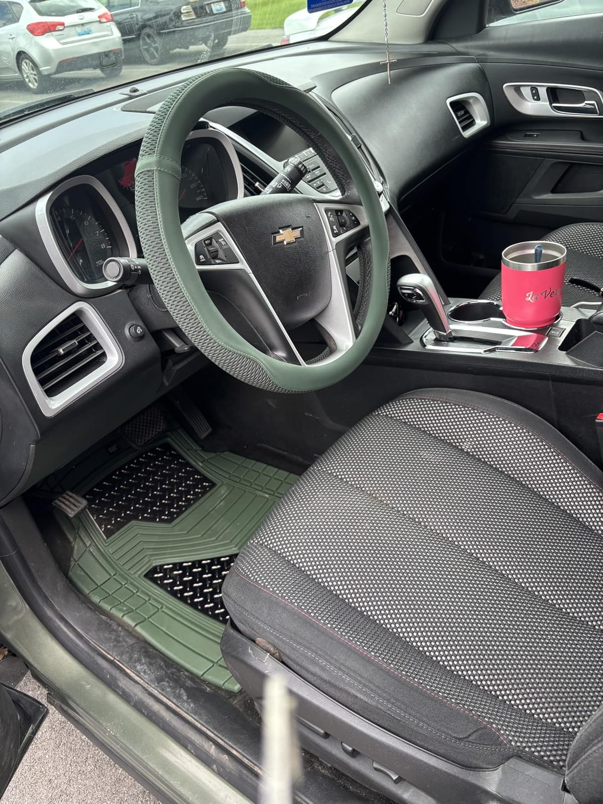 Cat® DiamondShield Rubber Floor Mats for Cars Trucks SUV, All Weather Protection, Front and Rear Car Mats with Heel Pad & Anti-Slip Backing, Universal Trim-to-Fit Rubber Floor Mats for Car, Red customer photo 1