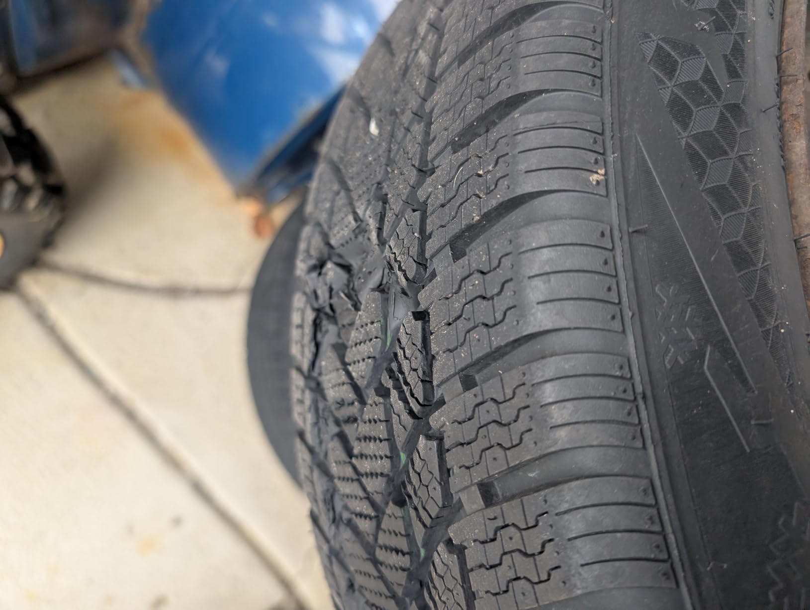 Armstrong Ski-Trac PC 205/55R16 91H SL Winter (Studless) Tire customer photo 2