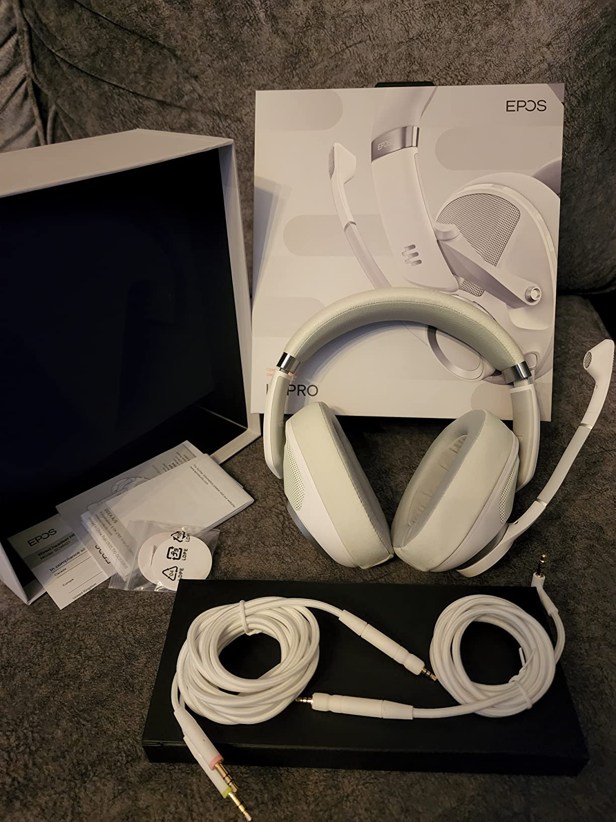 EPOS H6Pro Open Acoustic Gaming with Mic – Immersive Sound, Lightweight Comfort, and Durable Design – Works with Xbox, PS4/PS5 & PC/Windows – Green customer photo 2