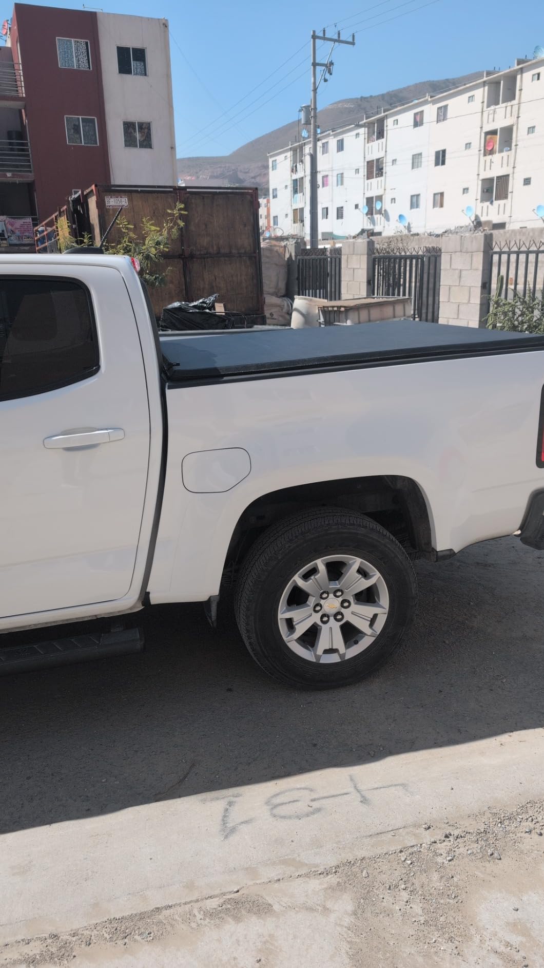 TIPTOP Soft Tri-Fold Tonneau Cover Truck Bed for 2015-2026 Chevy Colorado/GMC Canyon 5.2ft Bed (61.7