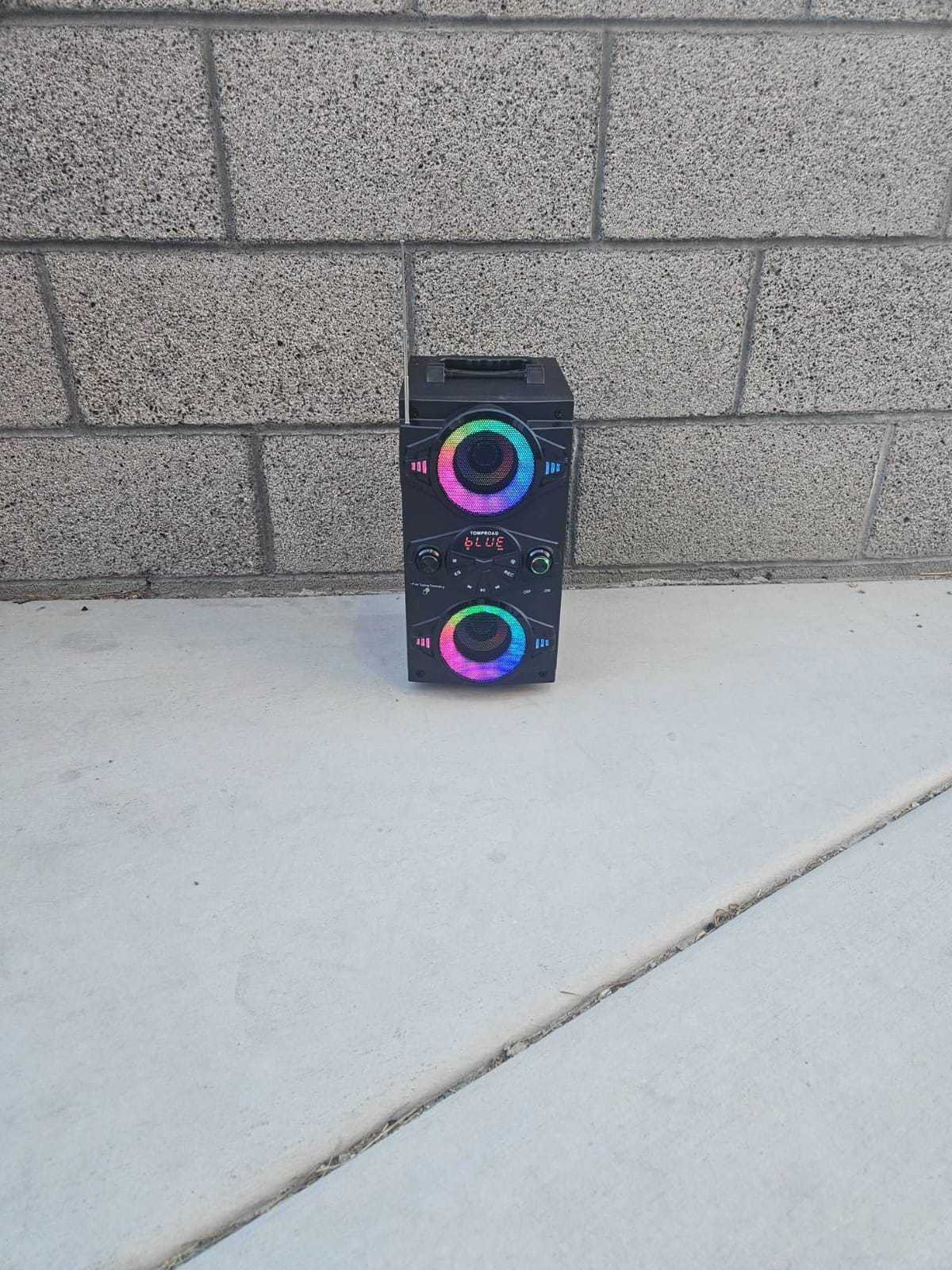 Bluetooth Speakers, 60W Portable Wireless Loud Outdoor Home Party Bluetooth Speaker with Subwoofer, FM Radio, LED Colorful Lights, Microphone, Remote and Big Powerful Stereo Deep Bass Sound Boombox customer photo 2