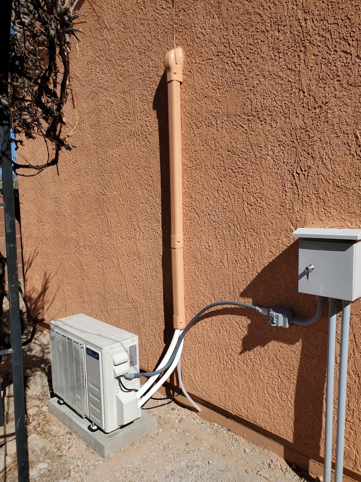 DELLA Optima Series 12,000 BTU Mini Split AC, Hyper Heat Down to -13°F, Up to 550 Sq. Ft, 23 SEER2 115V, Energy Star, WiFi & Alexa, Inverter AC with 1 Ton Pre-Charged Heat Pump & 16.4ft Kit customer photo 1