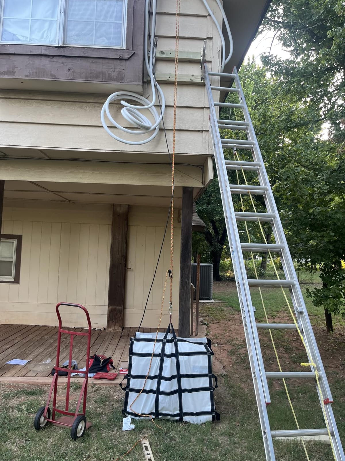 ROVSUN 20000 BTU Dual Zone WIFI Mini Split AC/Heating System, 23 SEER2 2 Zone 12000 + 12000 BTU Ductless Split Air Conditioner with Pre-Charged Condenser, Heat Pump & 25Ft Copper Line Set, 208-230V customer photo 1