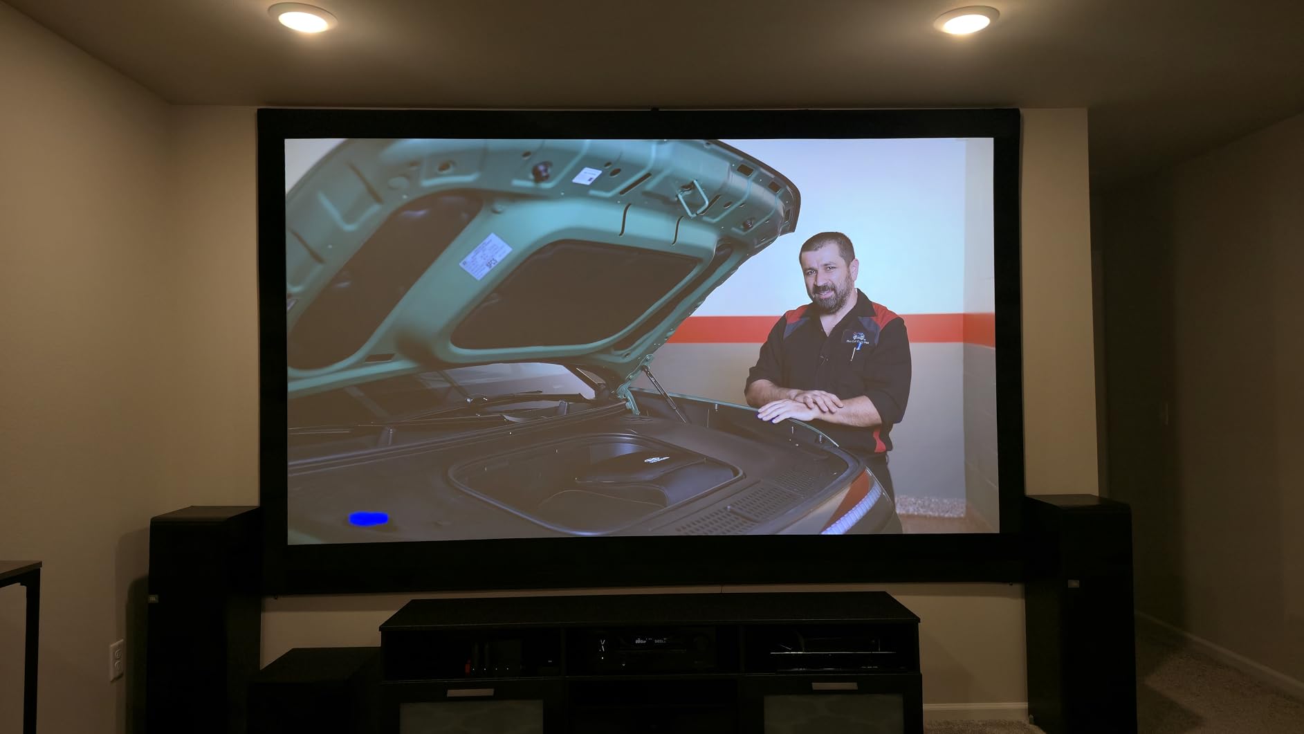 ViewSonic LS901-4K 4K UHD Laser Projector 5500 Lumens, HDR Home Theater customer photo 2