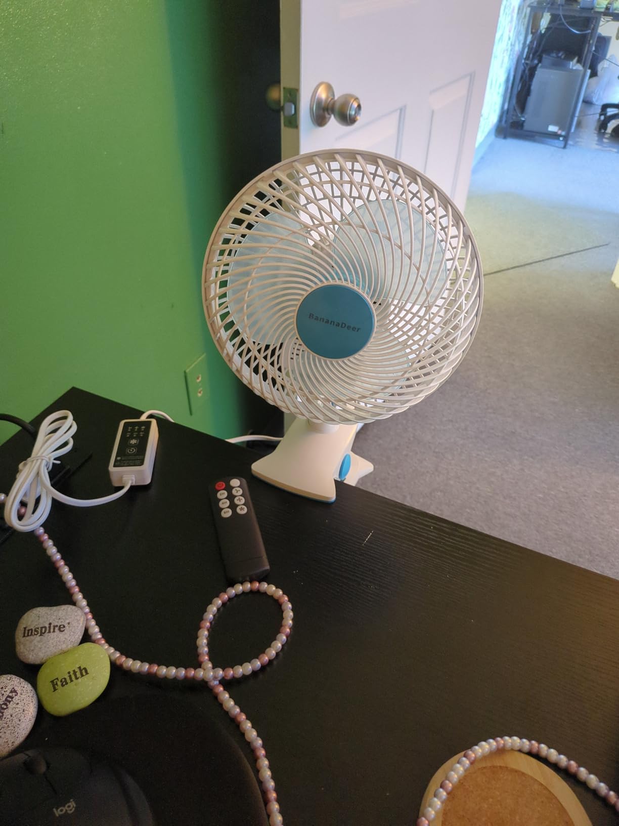 Oscillating Clip on Fan 9-Inch With Remote control, Portable Desk Fan Adjustable Tilt, w/Sturdy Clamp,3 Speed, 3 Timer, Shaking Fan for Home Office Dorm Table Bedroom Kitchen with 5FT Cord customer photo 1