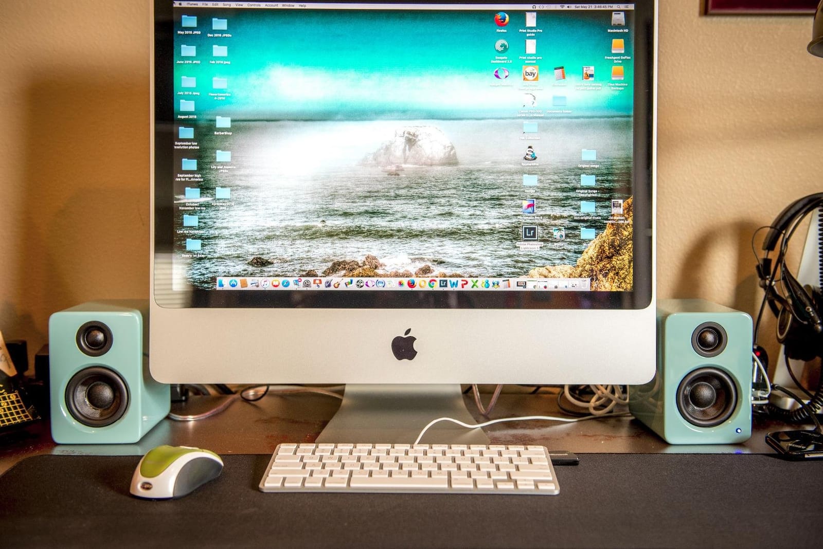 Kanto YU2 Powered Desktop Computer Speakers | 3