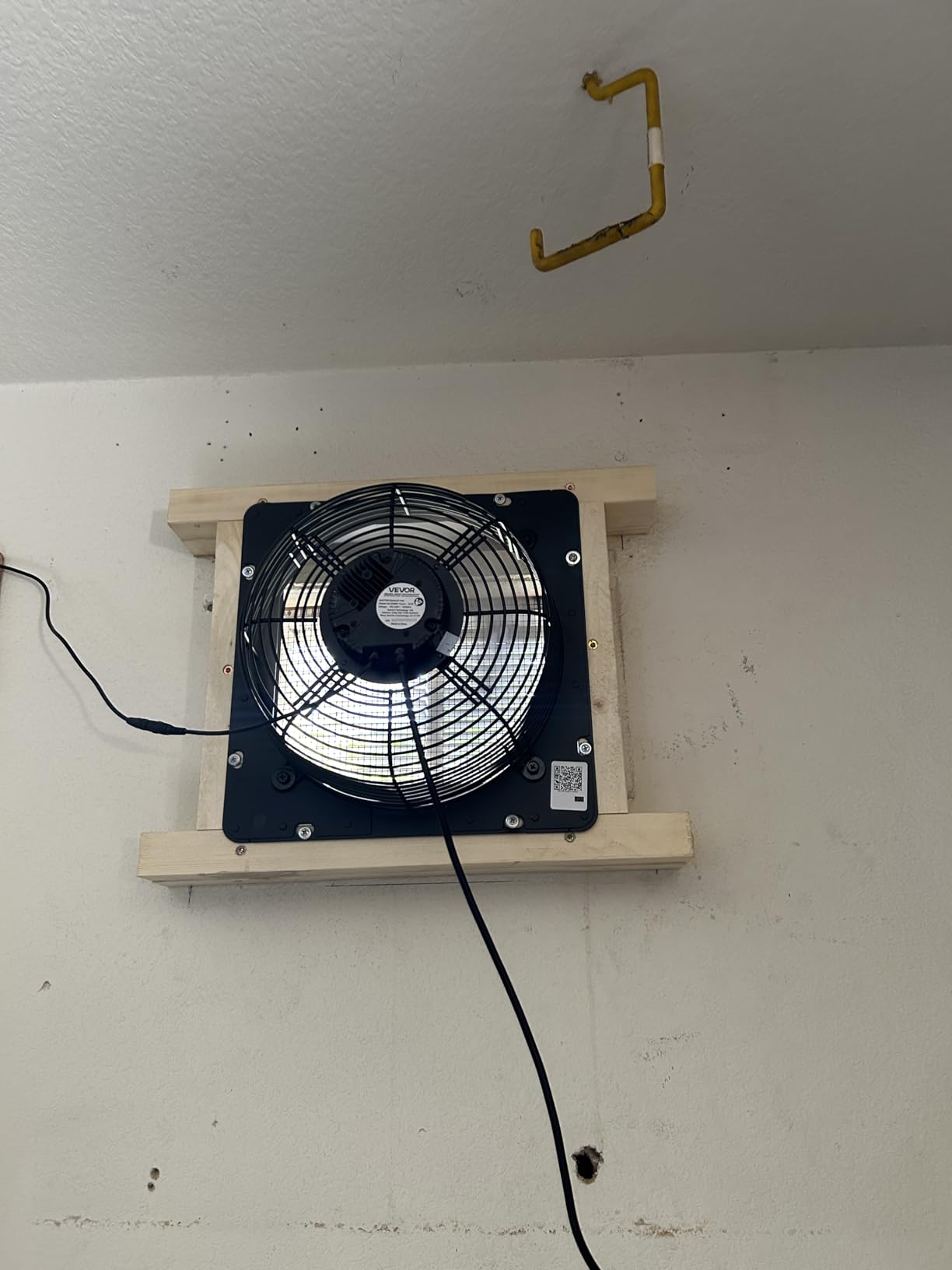 VEVOR 12 inch Exhaust Fan, Wall Mounted Attic Fan with Variable Speed, Temperature & Humidity Controller, 1500 CFM, Automatic Shutter customer photo 1