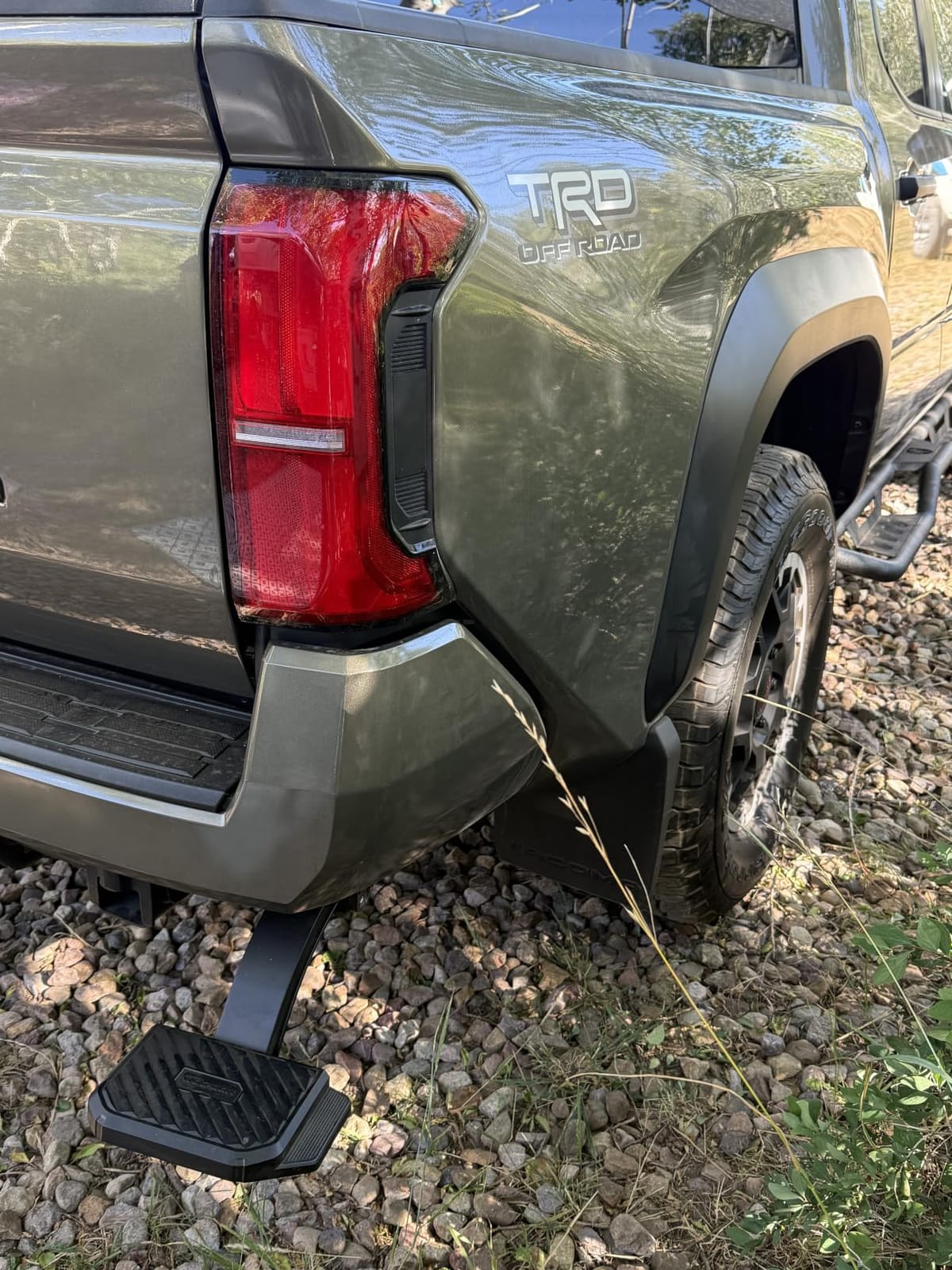 WOLFBOX Truck Bed Step for 2019-2027 Dodge Ram 2500/3500 customer photo 2