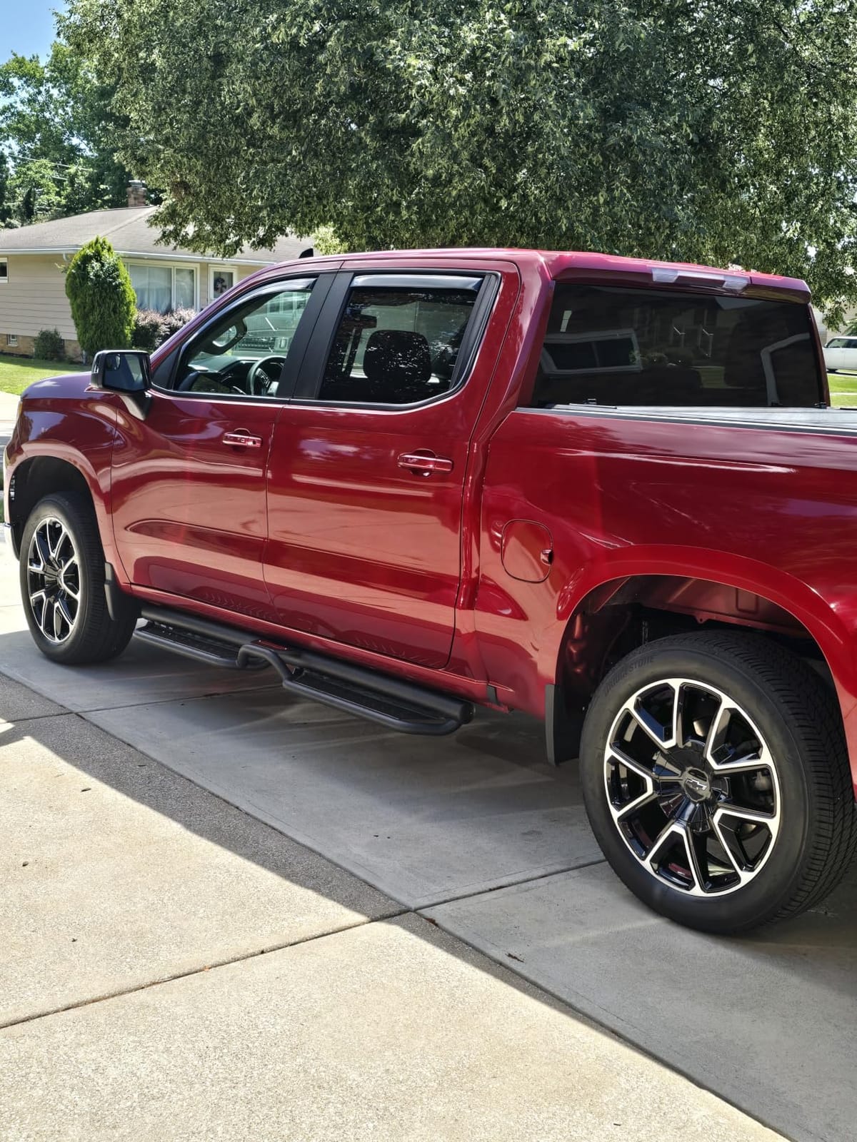 COMNOVA Two-Stairs Running Boards for 2019-2026 Chevy Silverado/Sierra 1500 customer photo 2
