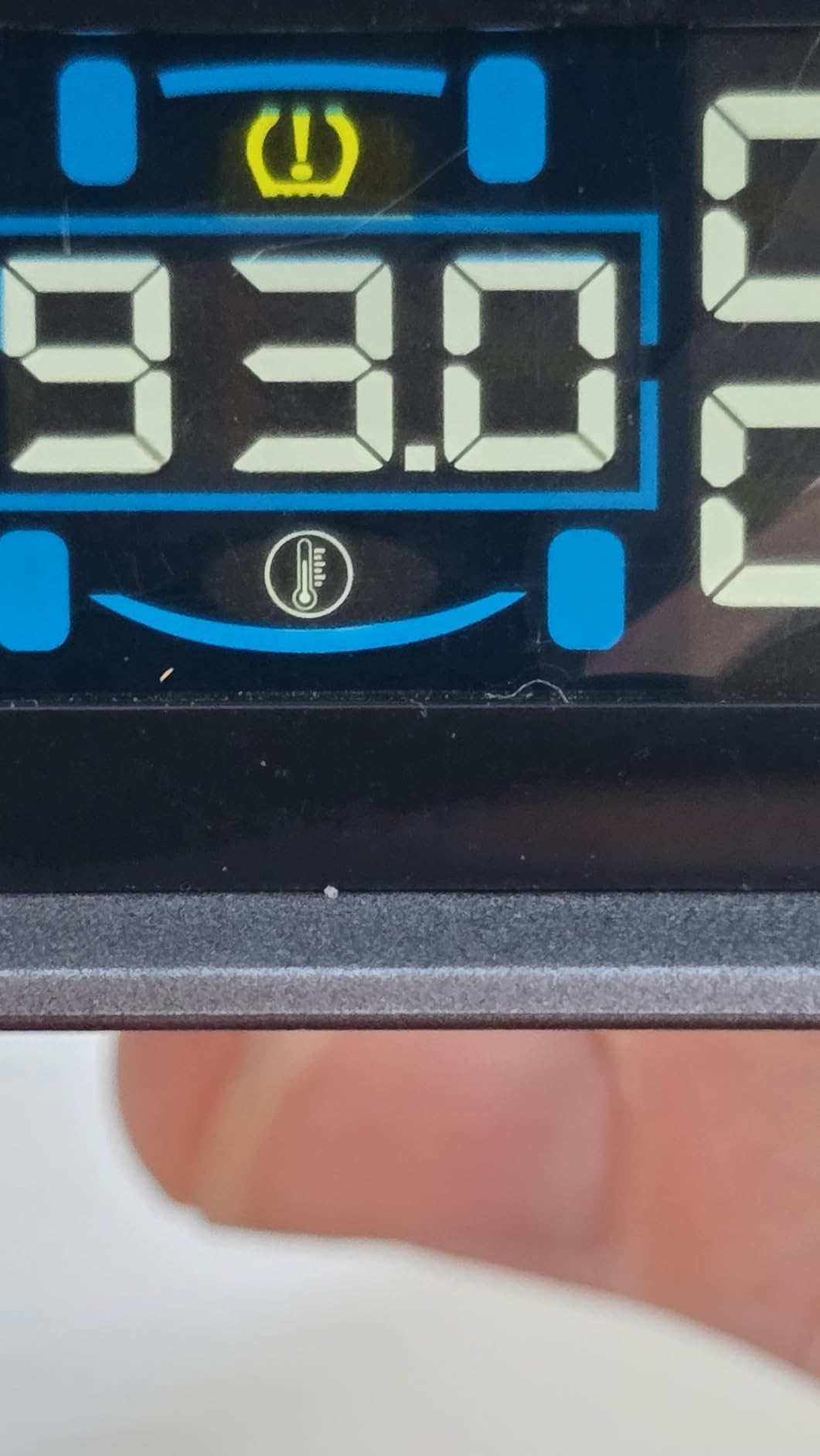 6-Wheel RV TPMS with Custom Pressure Alerts, 0-144 PSI customer photo 2