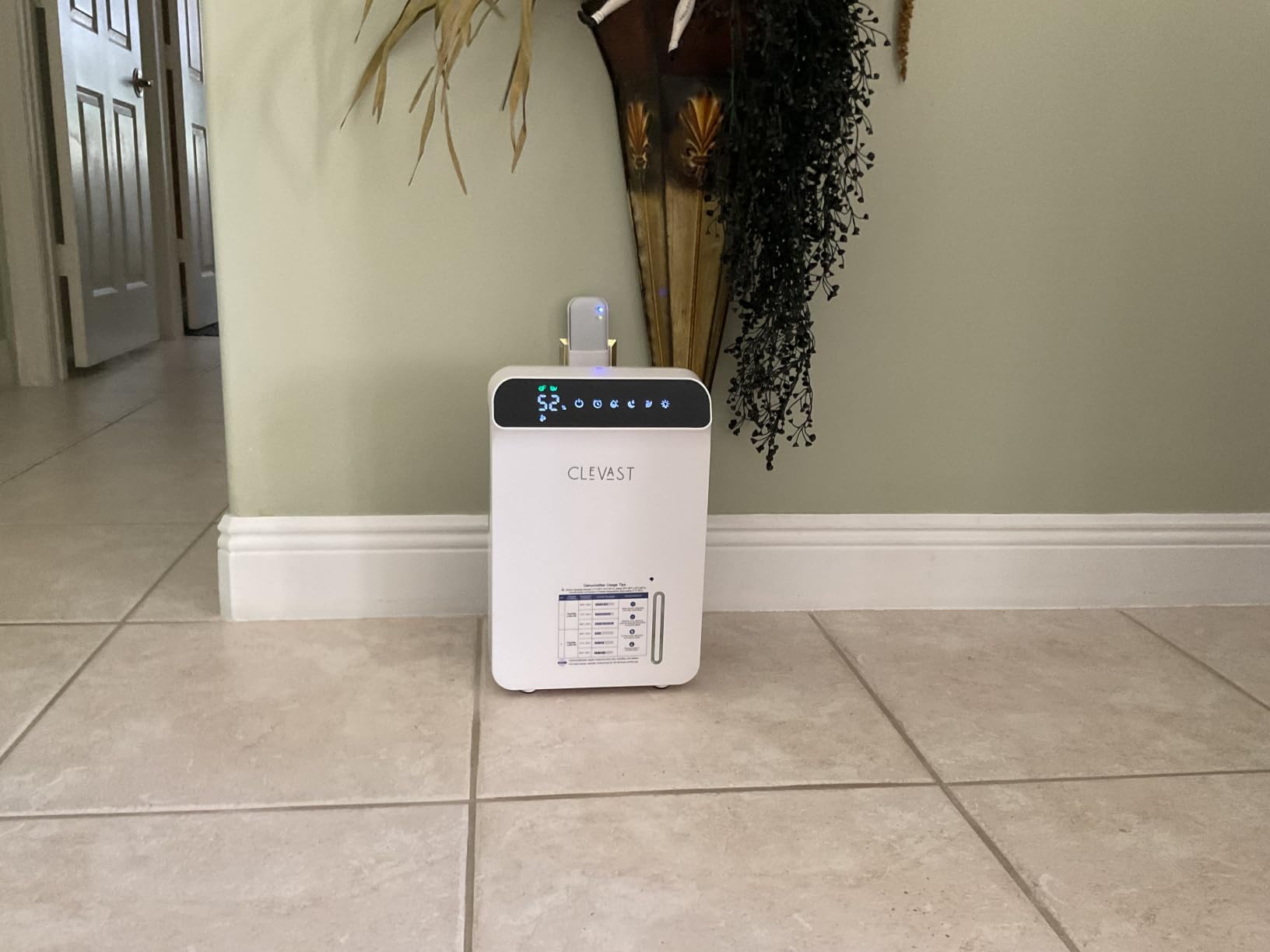 CLEVAST Small Dehumidifier for Bathroom, Bedroom, Quiet Operation, Portable customer photo 1